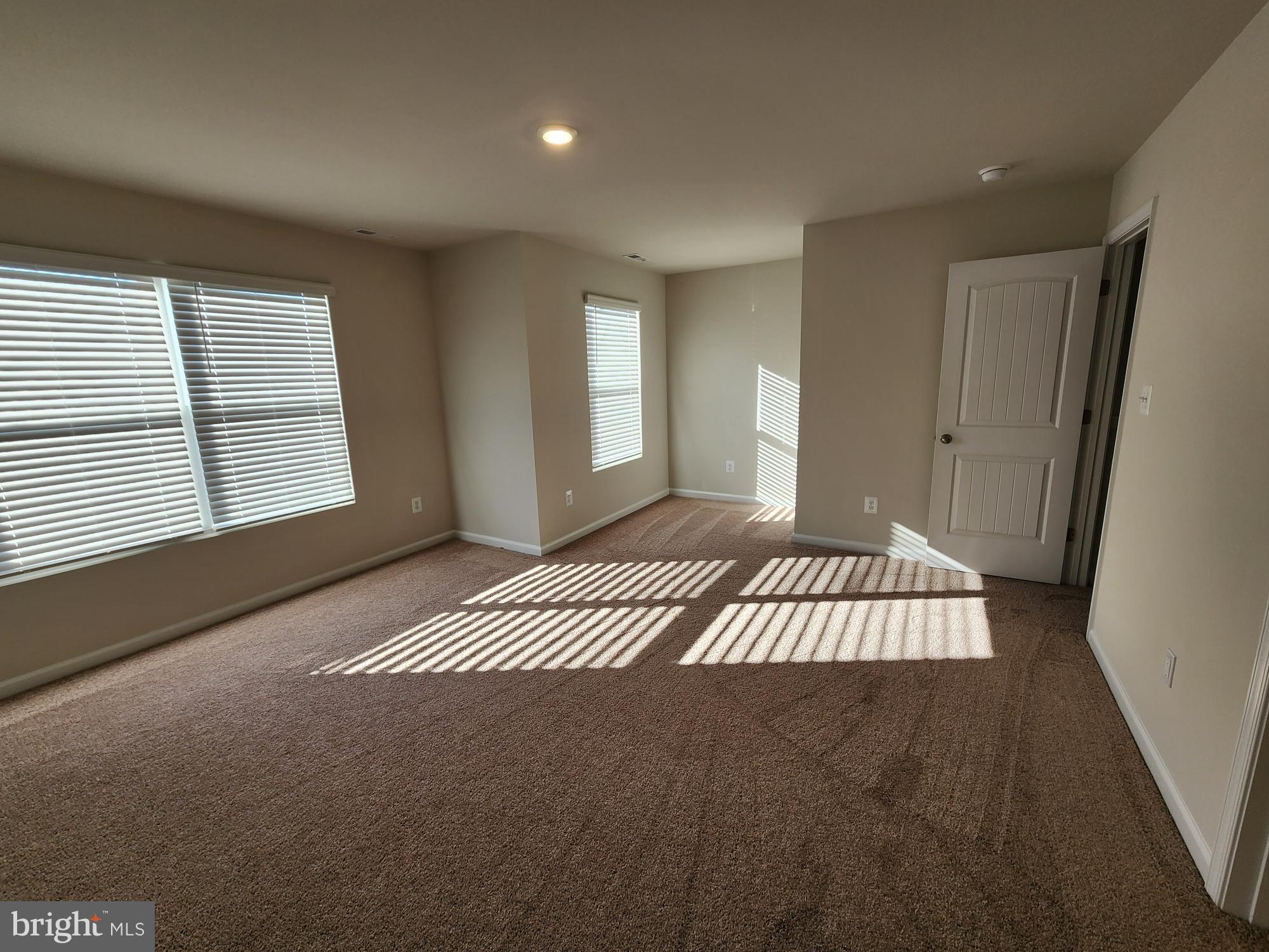 HOMEPLACE AT RIVERSIDE - Residential Lease