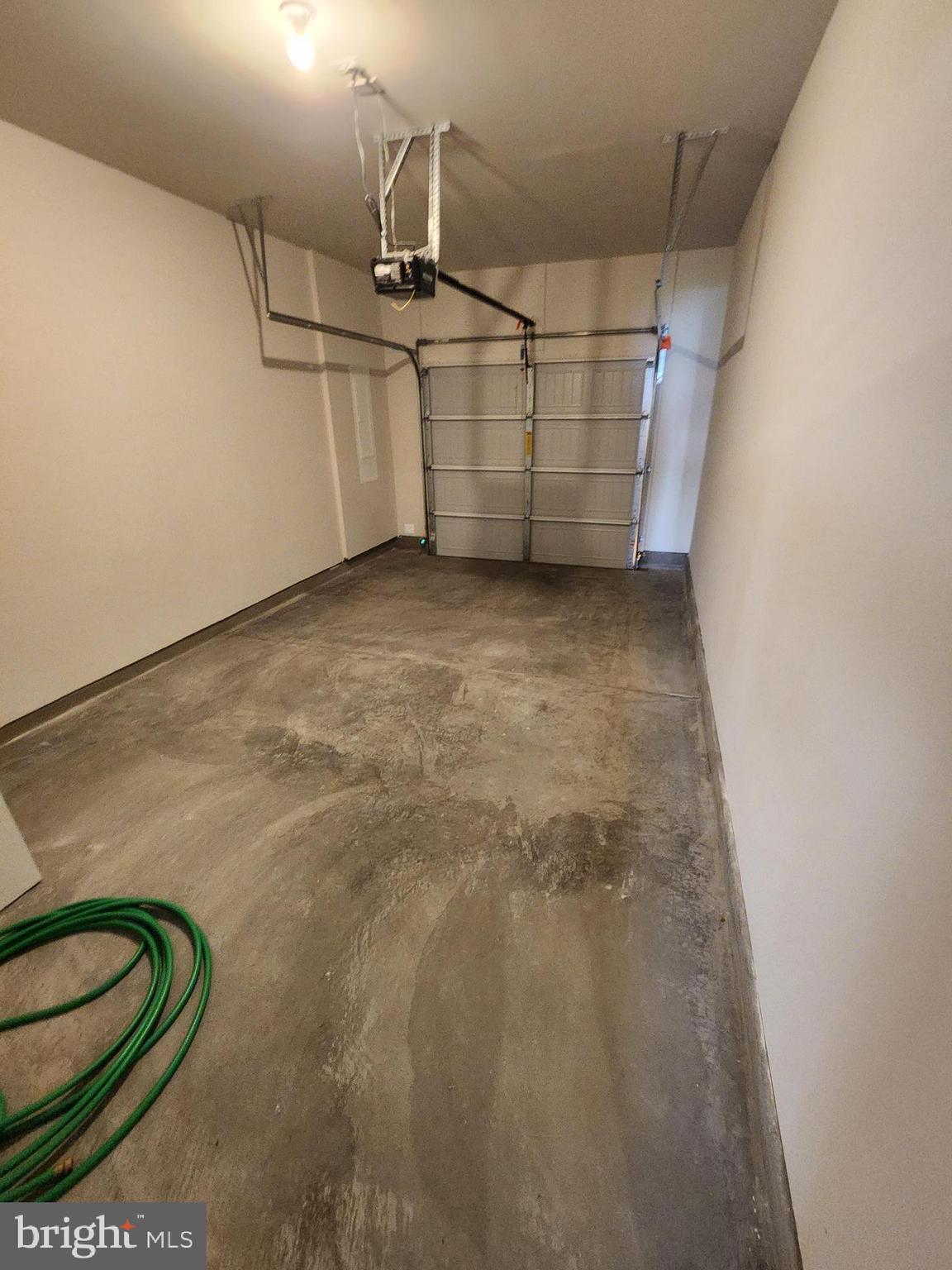 HOMEPLACE AT RIVERSIDE - Residential Lease