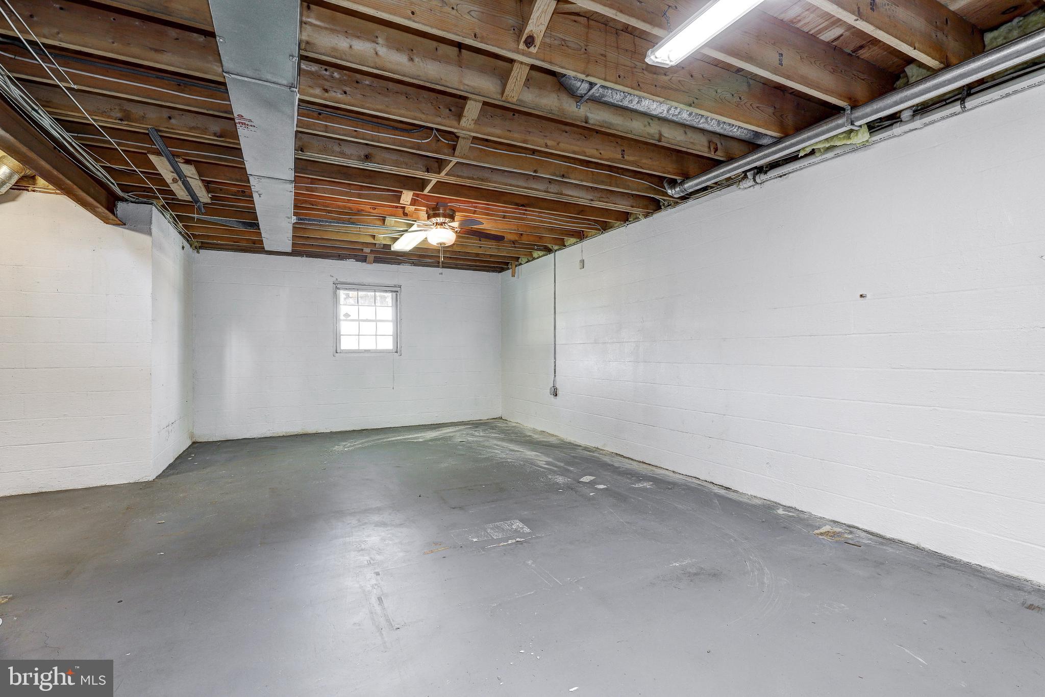 TODD LAKES - Residential