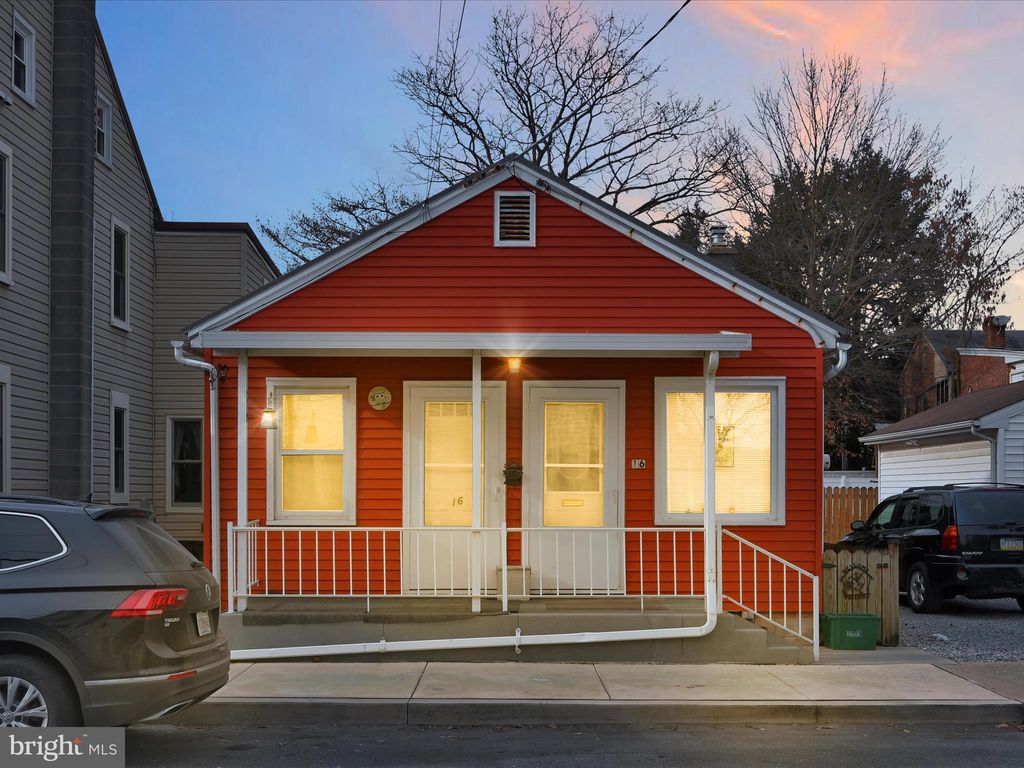 Photo of 16 W Ferdinand Street, MANHEIM, PA 17545 (MLS # PALA2063678)