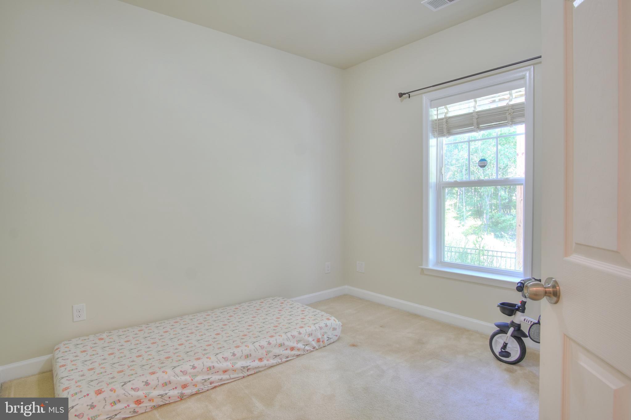 BELMONT RUN - Residential Lease