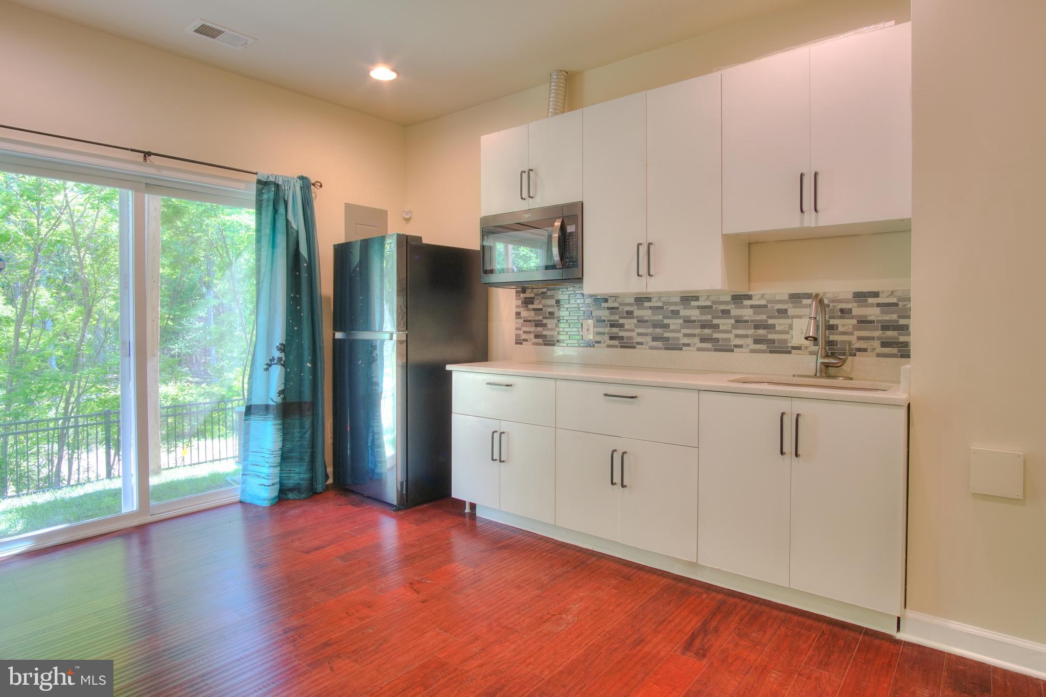 BELMONT RUN - Residential Lease