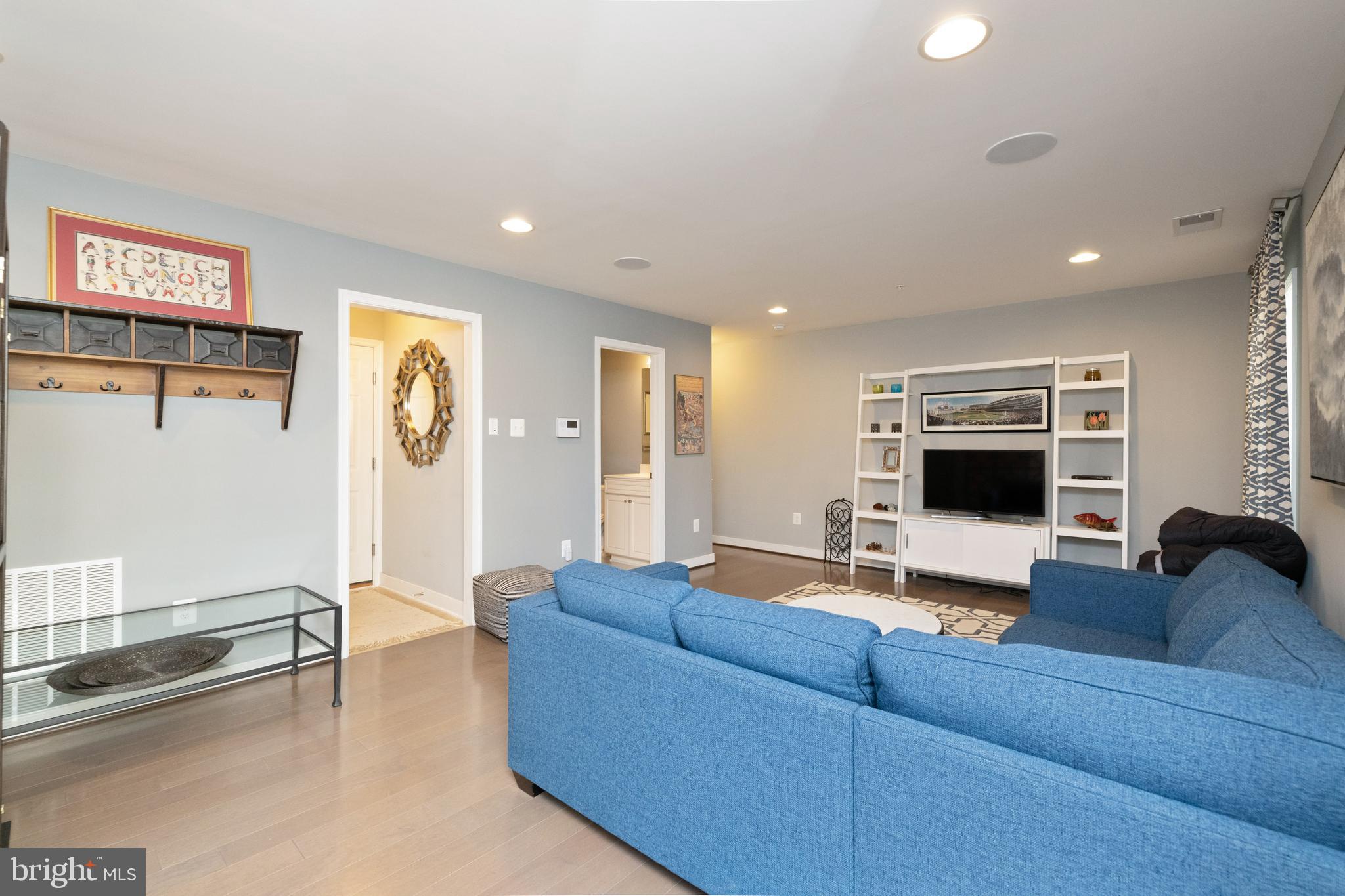 HUNT VALLEY OVERLOOK - Residential