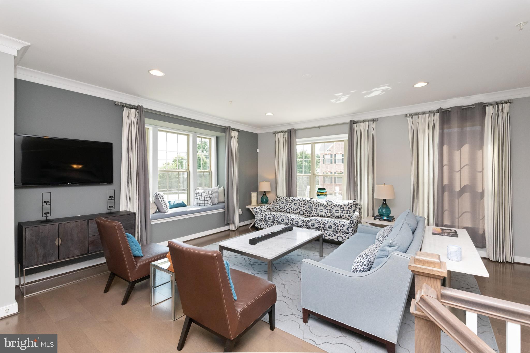 HUNT VALLEY OVERLOOK - Residential