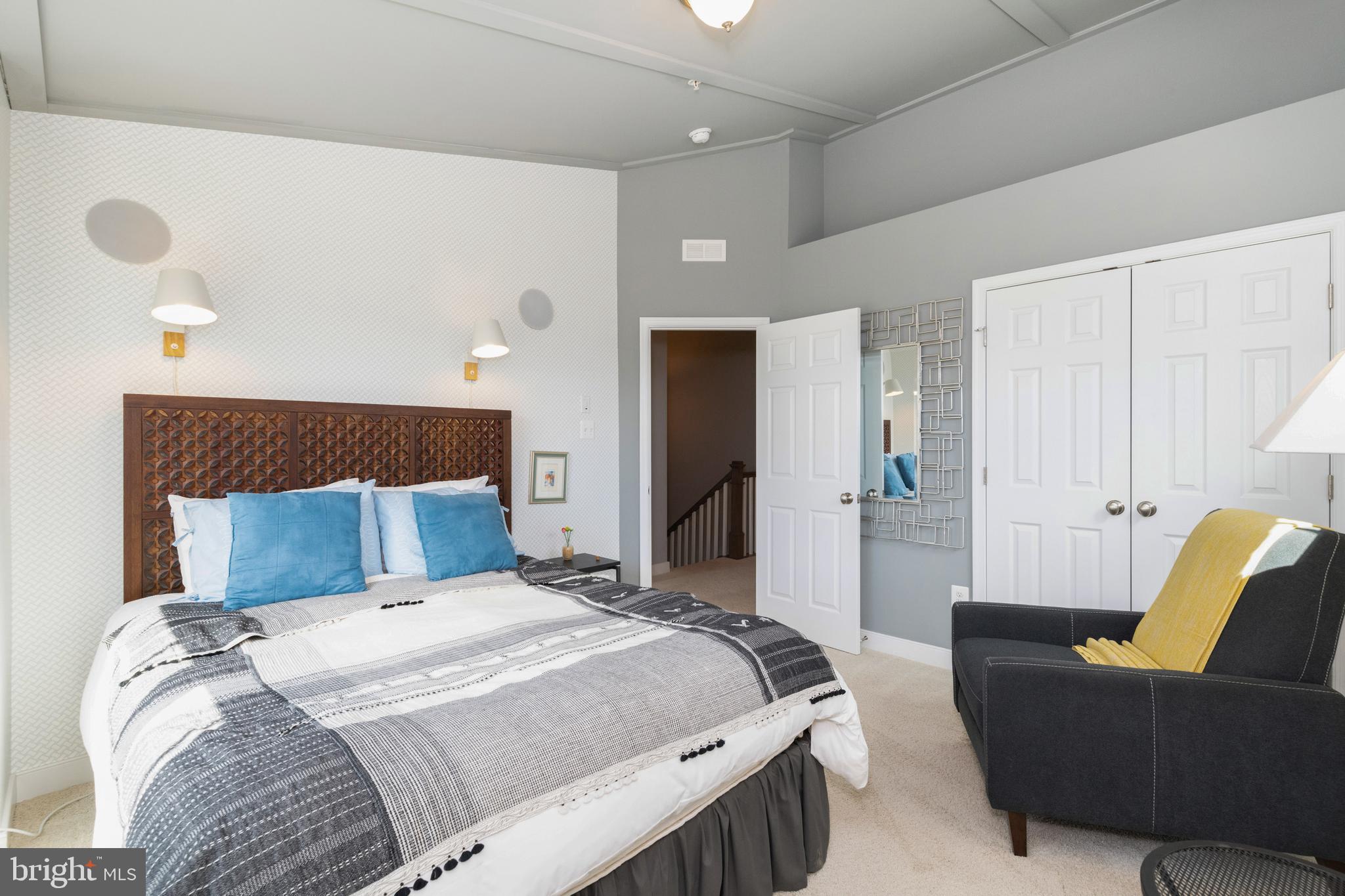 HUNT VALLEY OVERLOOK - Residential