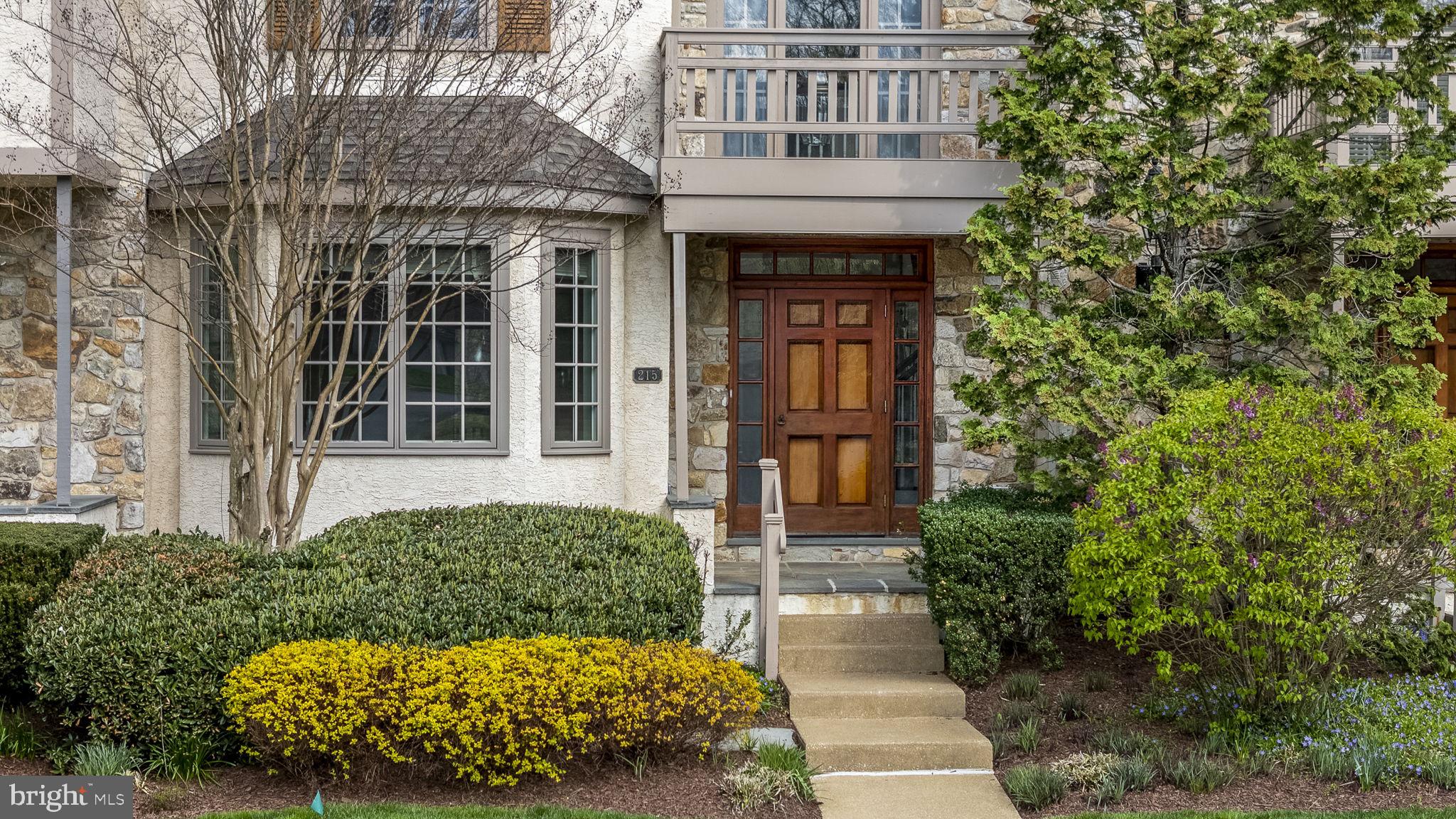 CAMBRIDGE CHASE - Residential