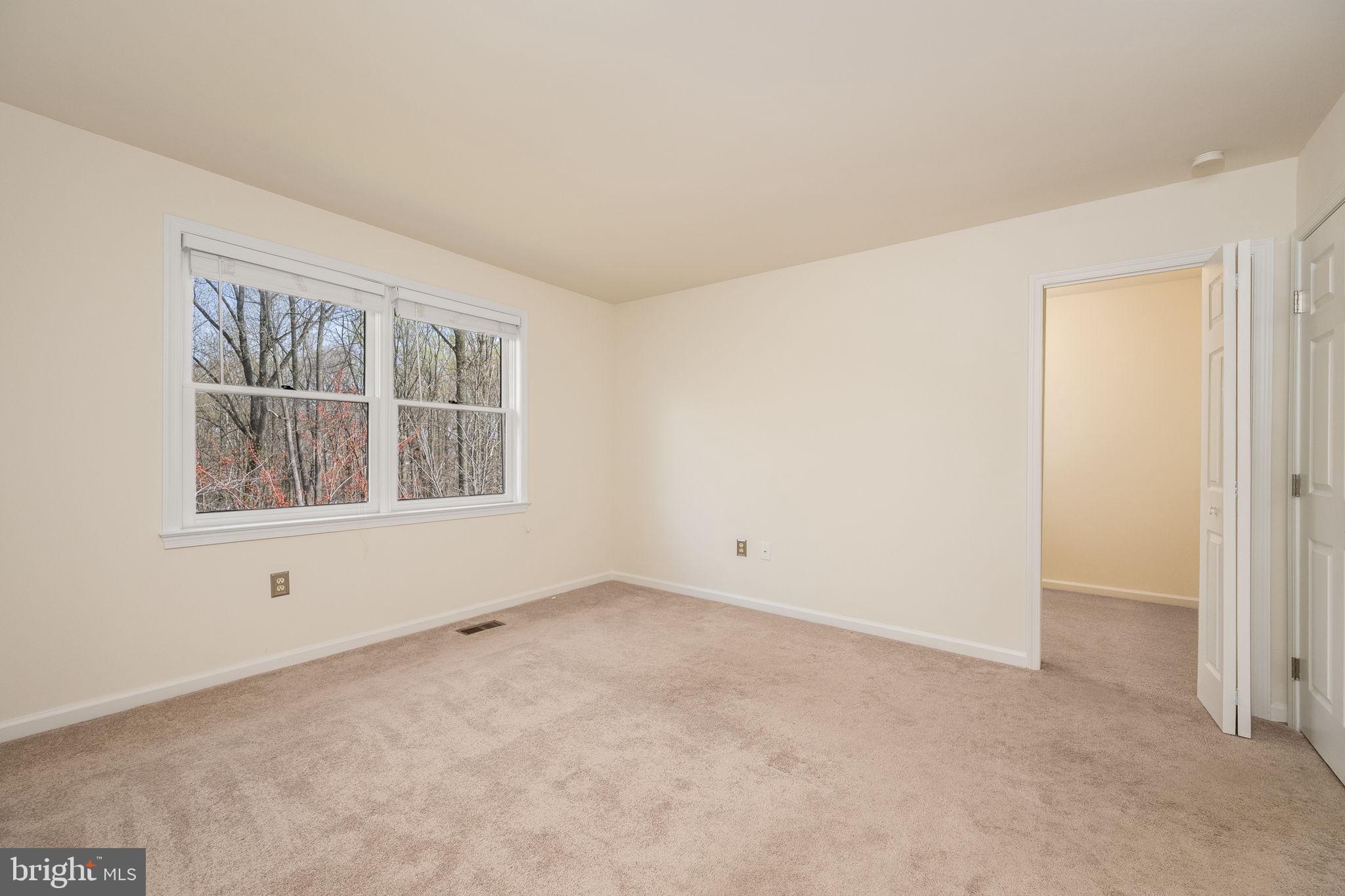 CAMBRIDGE CHASE - Residential