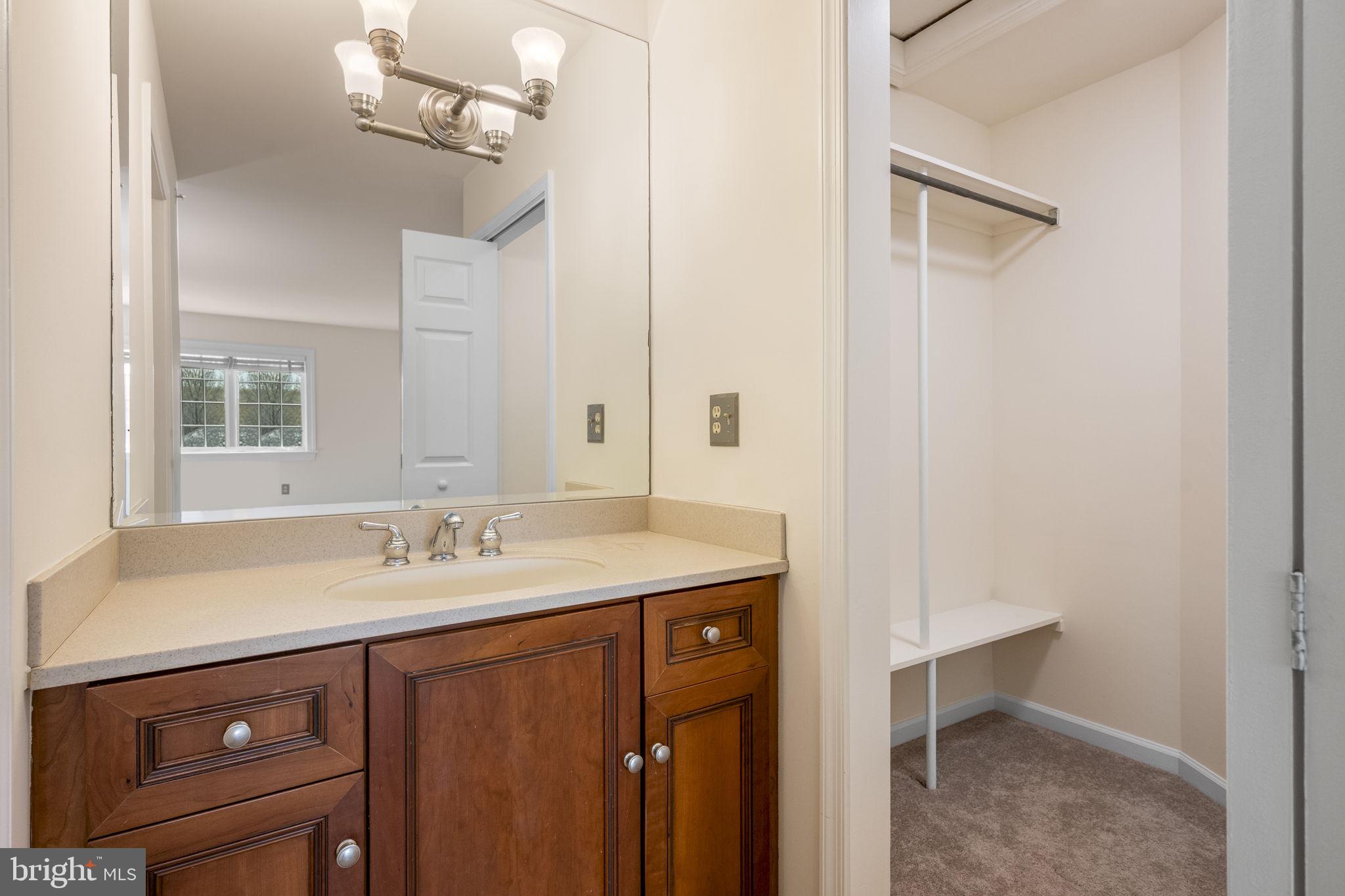 CAMBRIDGE CHASE - Residential