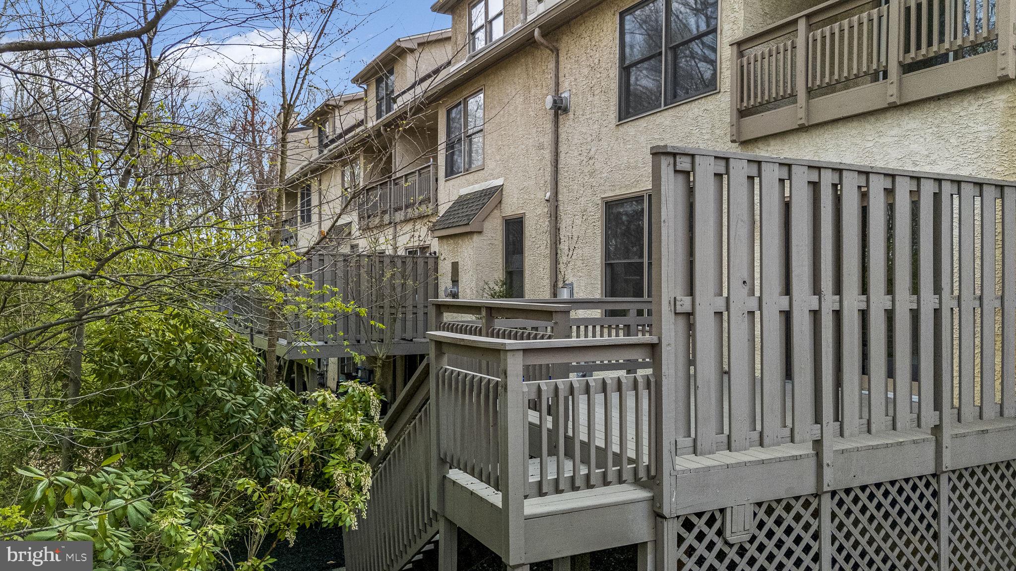 CAMBRIDGE CHASE - Residential