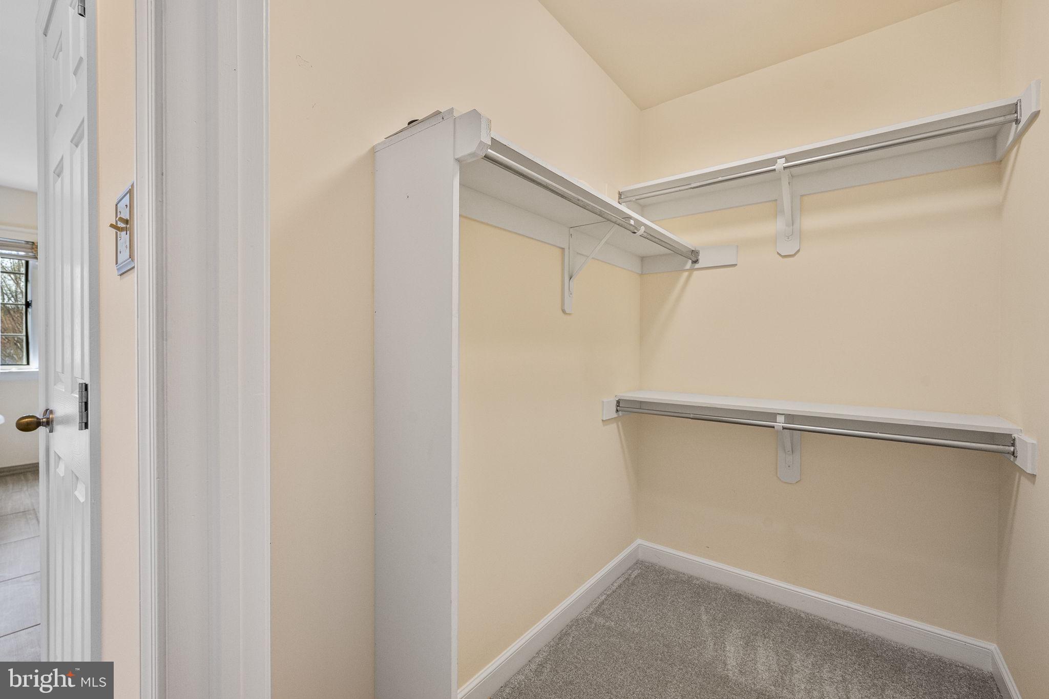 CAMBRIDGE CHASE - Residential