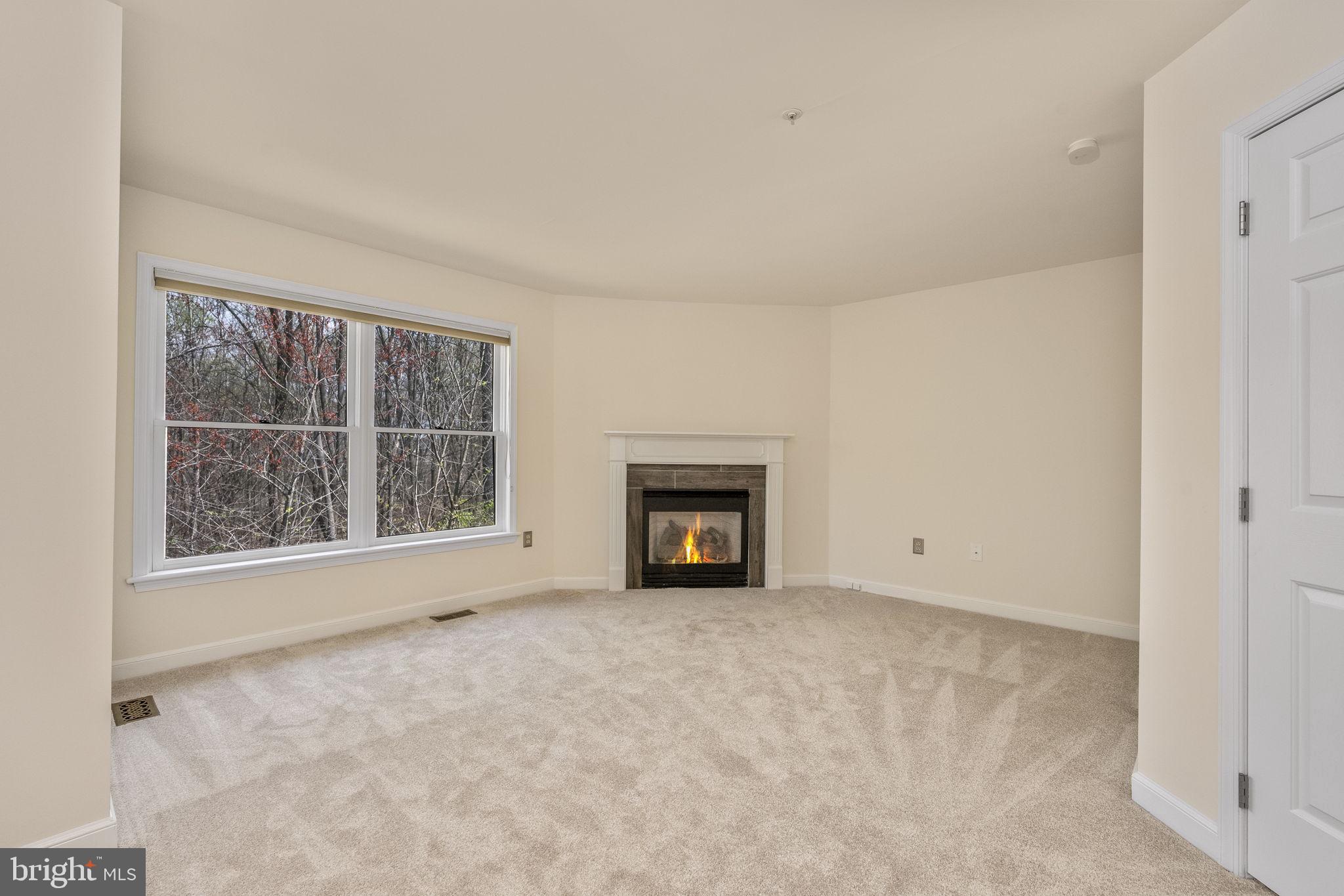 CAMBRIDGE CHASE - Residential