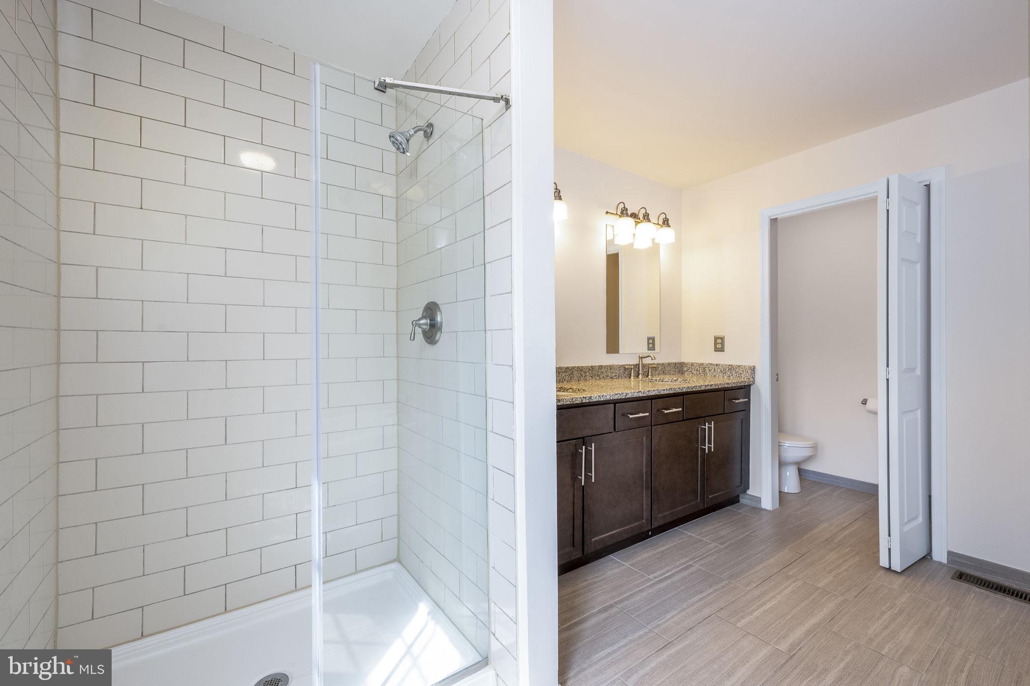 CAMBRIDGE CHASE - Residential