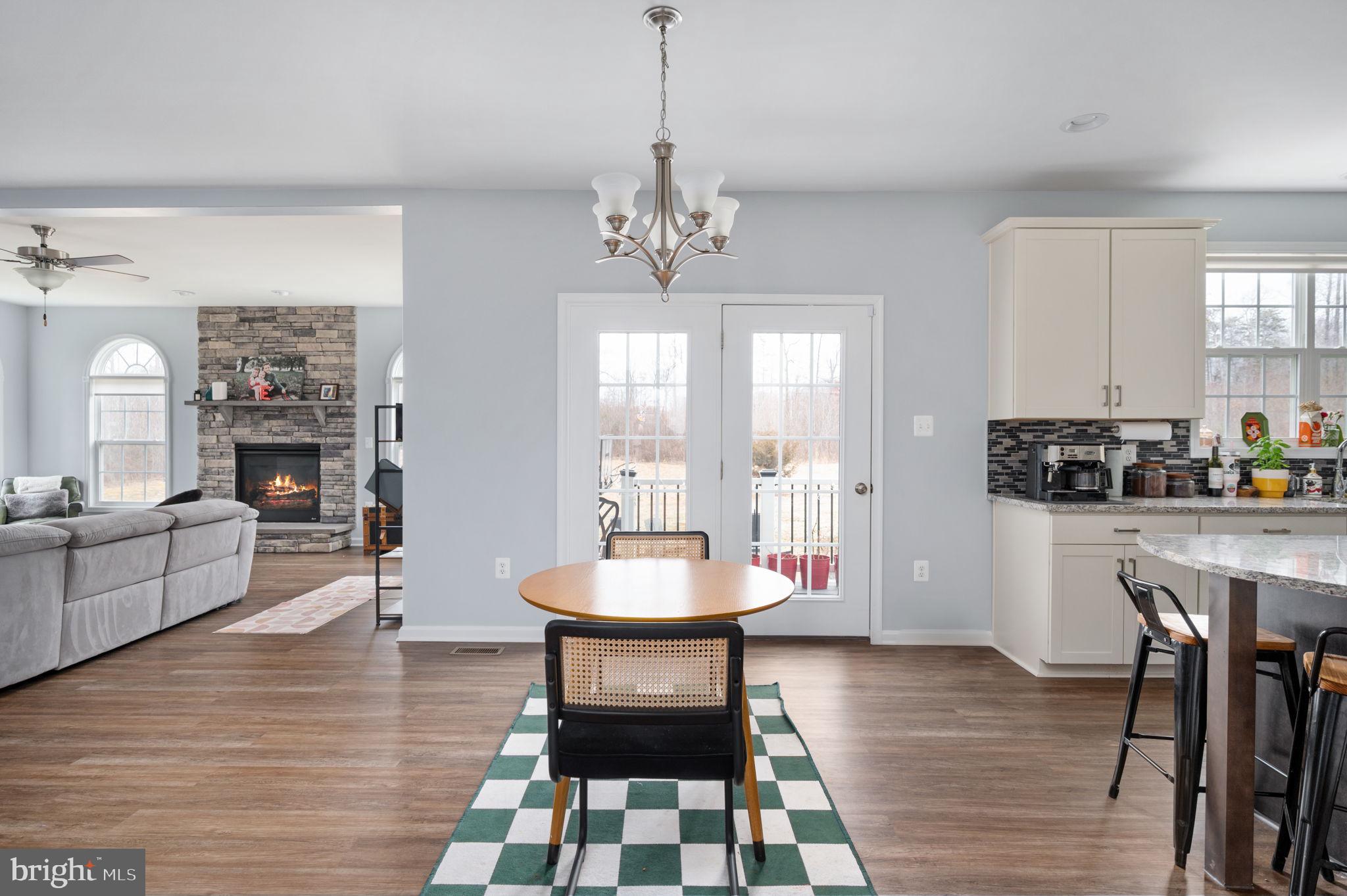 ROBERTS RUN - Residential Lease