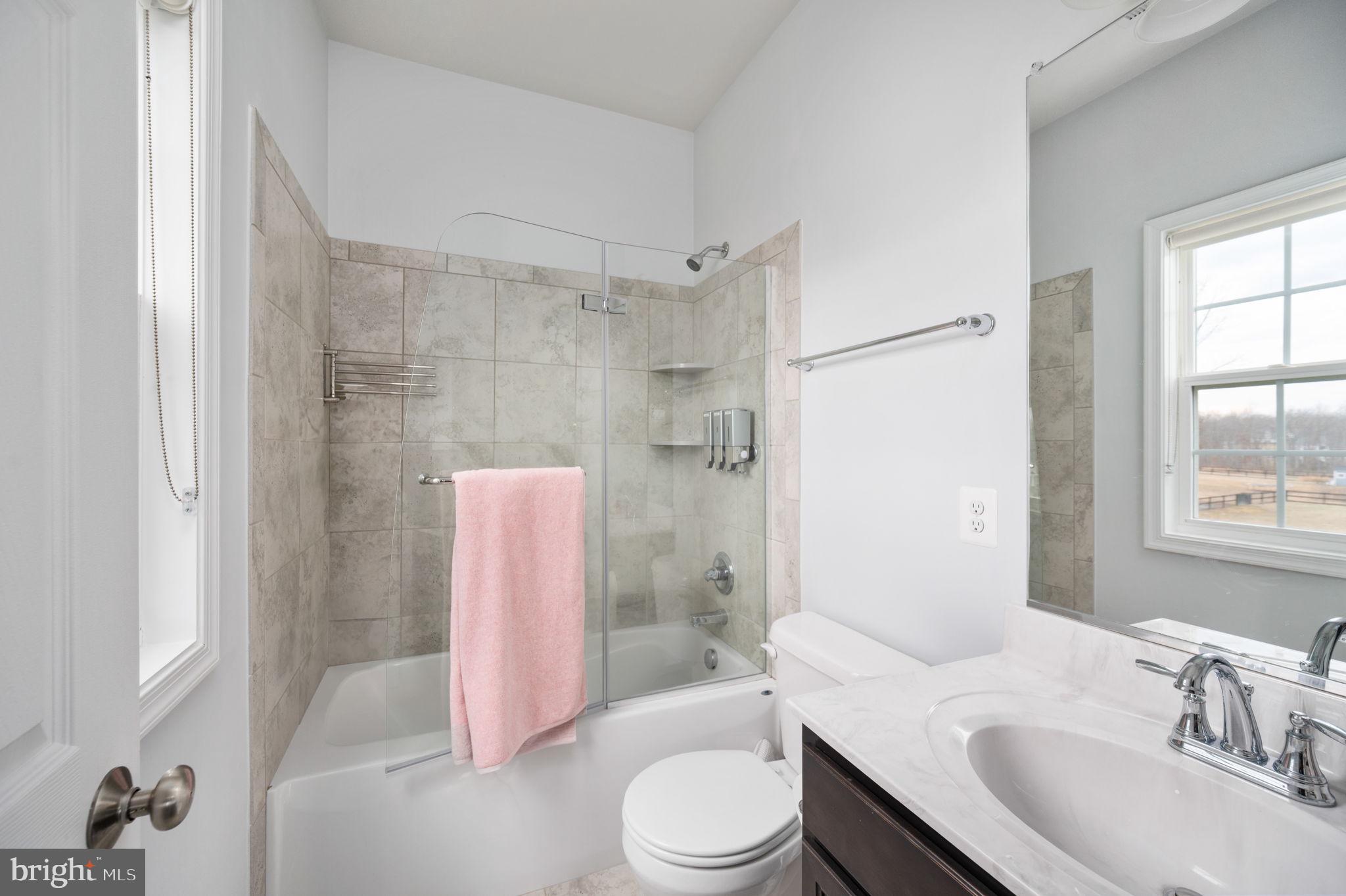 ROBERTS RUN - Residential Lease