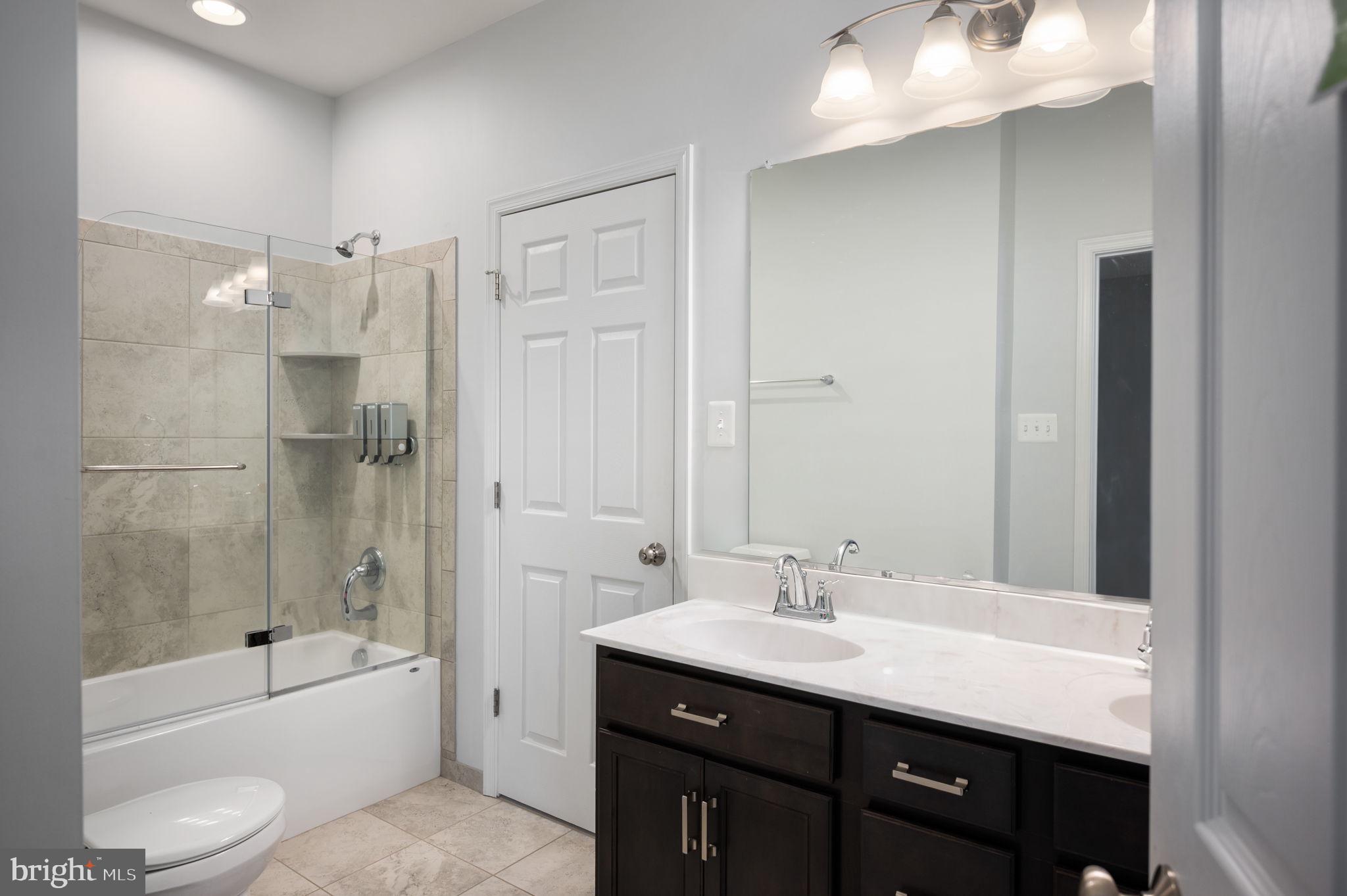 ROBERTS RUN - Residential Lease