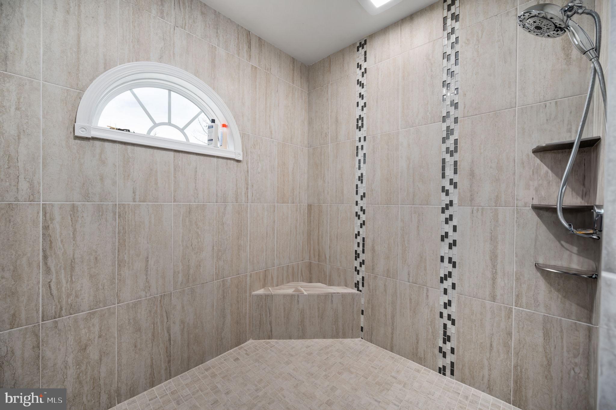 ROBERTS RUN - Residential Lease