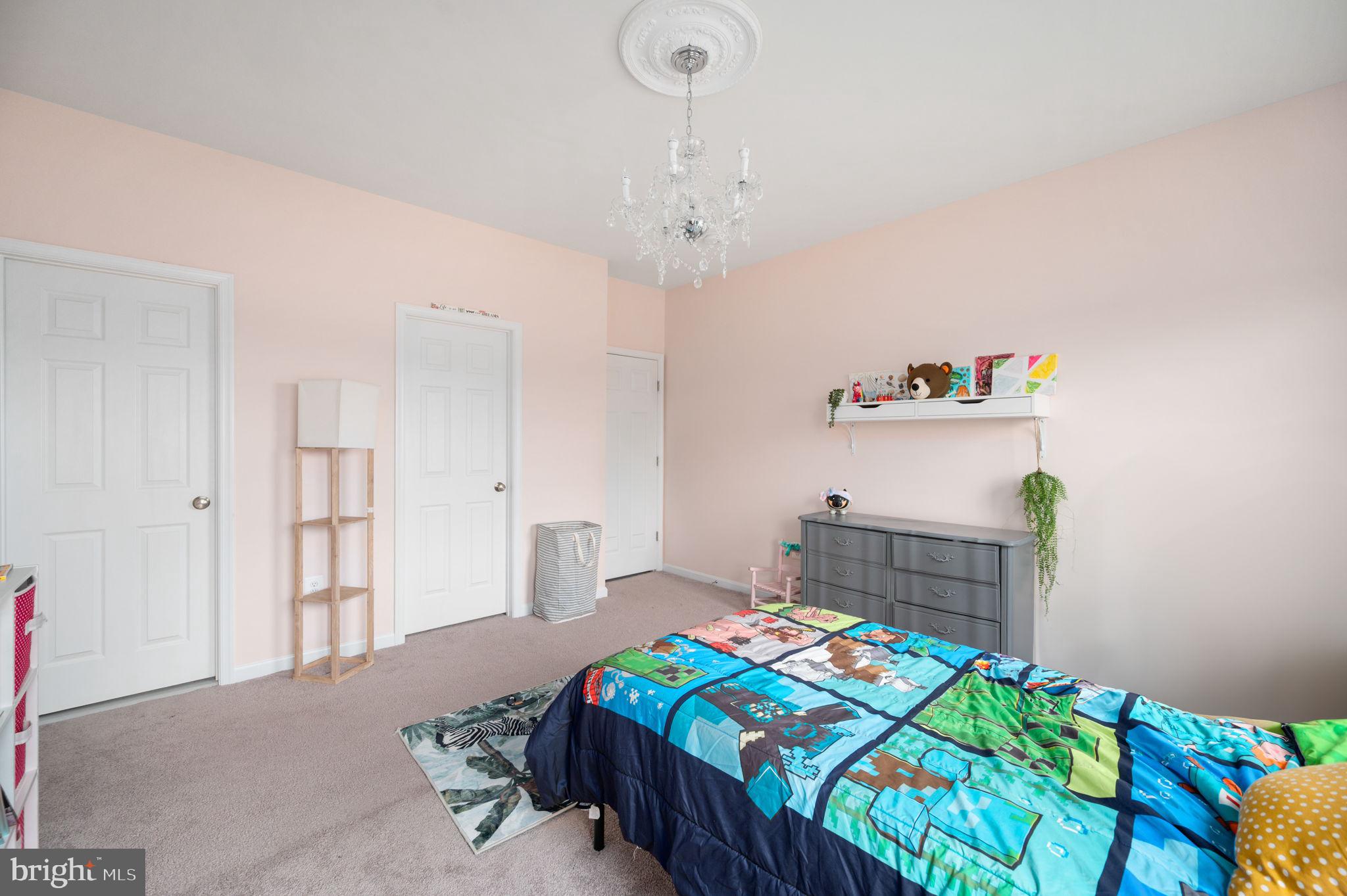 ROBERTS RUN - Residential Lease