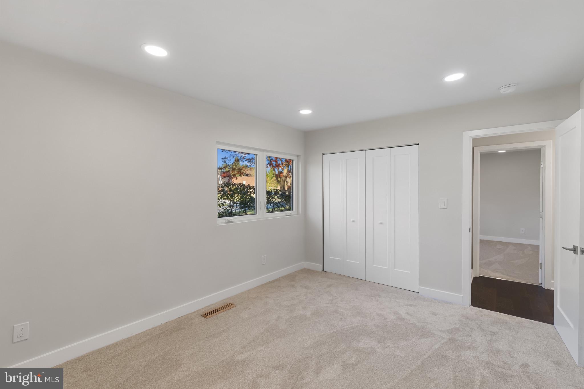 LONGMEADOW AT GARRISON - Residential