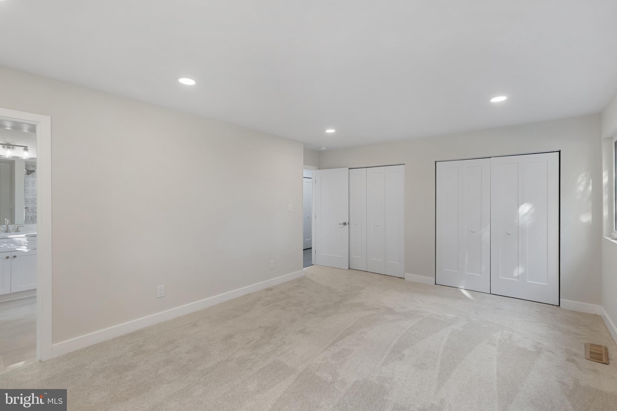 LONGMEADOW AT GARRISON - Residential