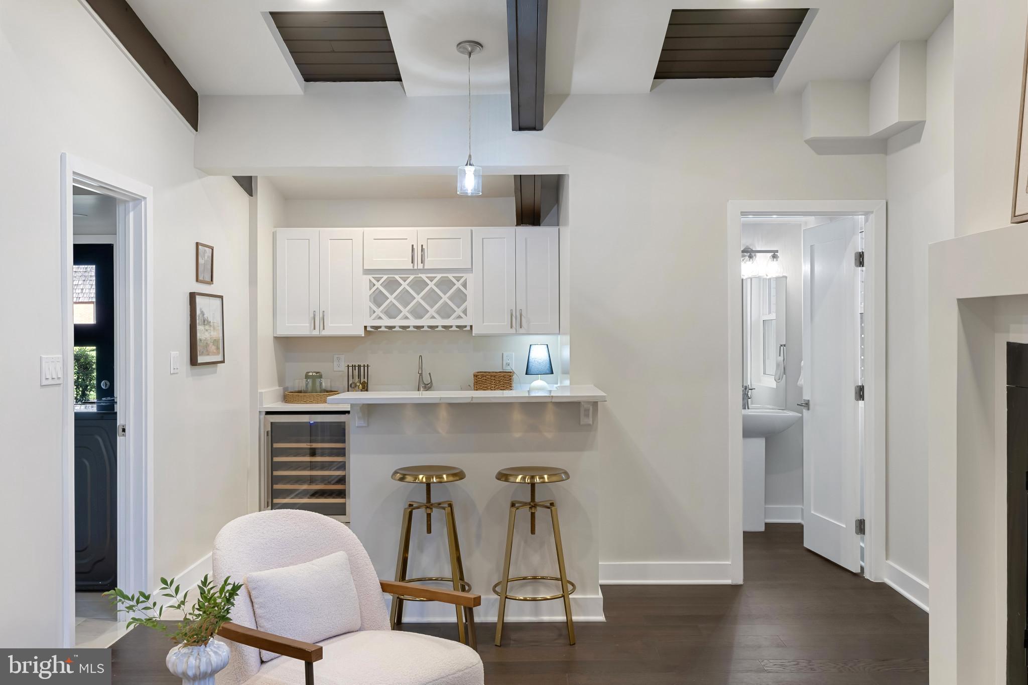 LONGMEADOW AT GARRISON - Residential