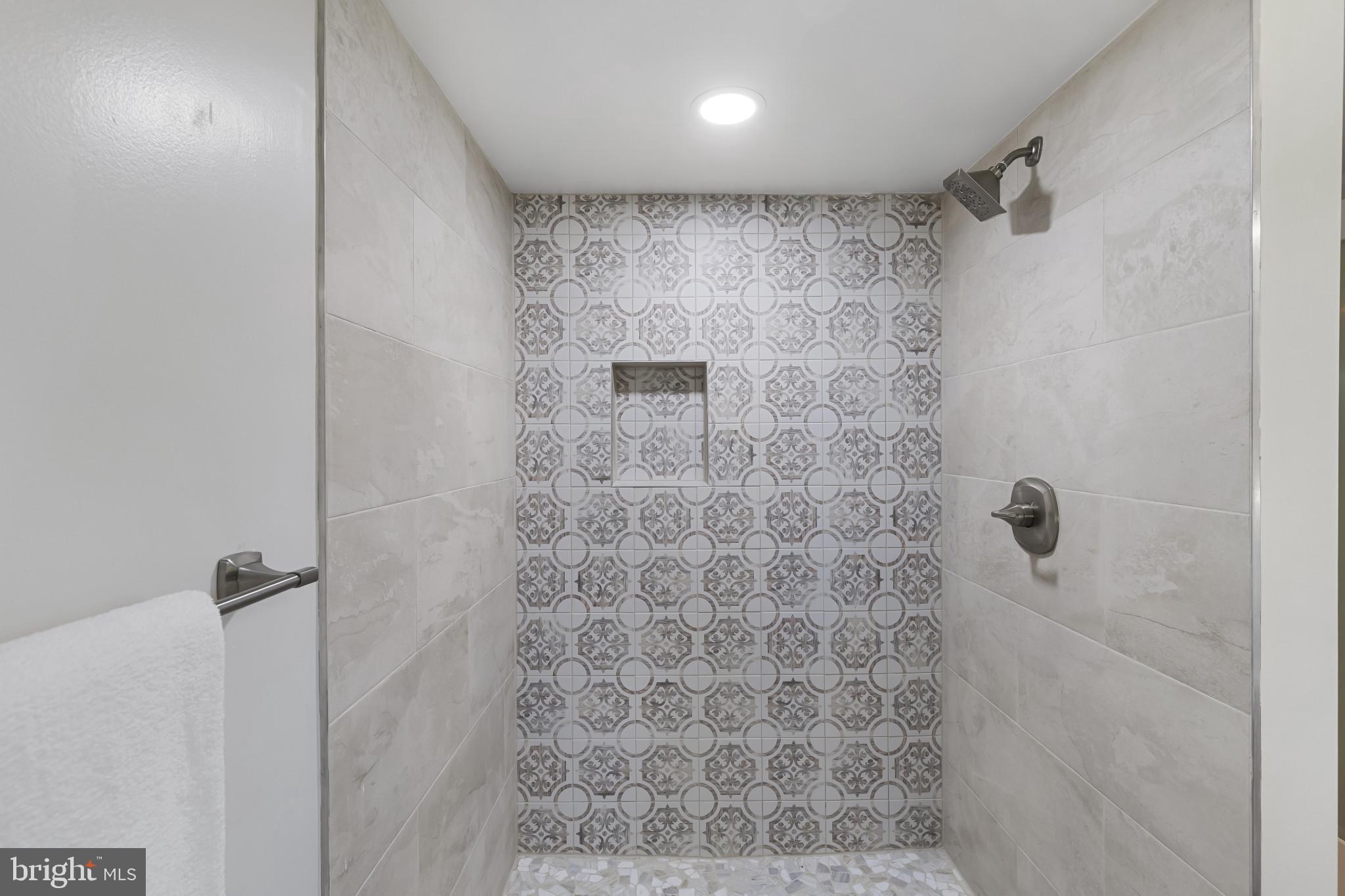 LONGMEADOW AT GARRISON - Residential