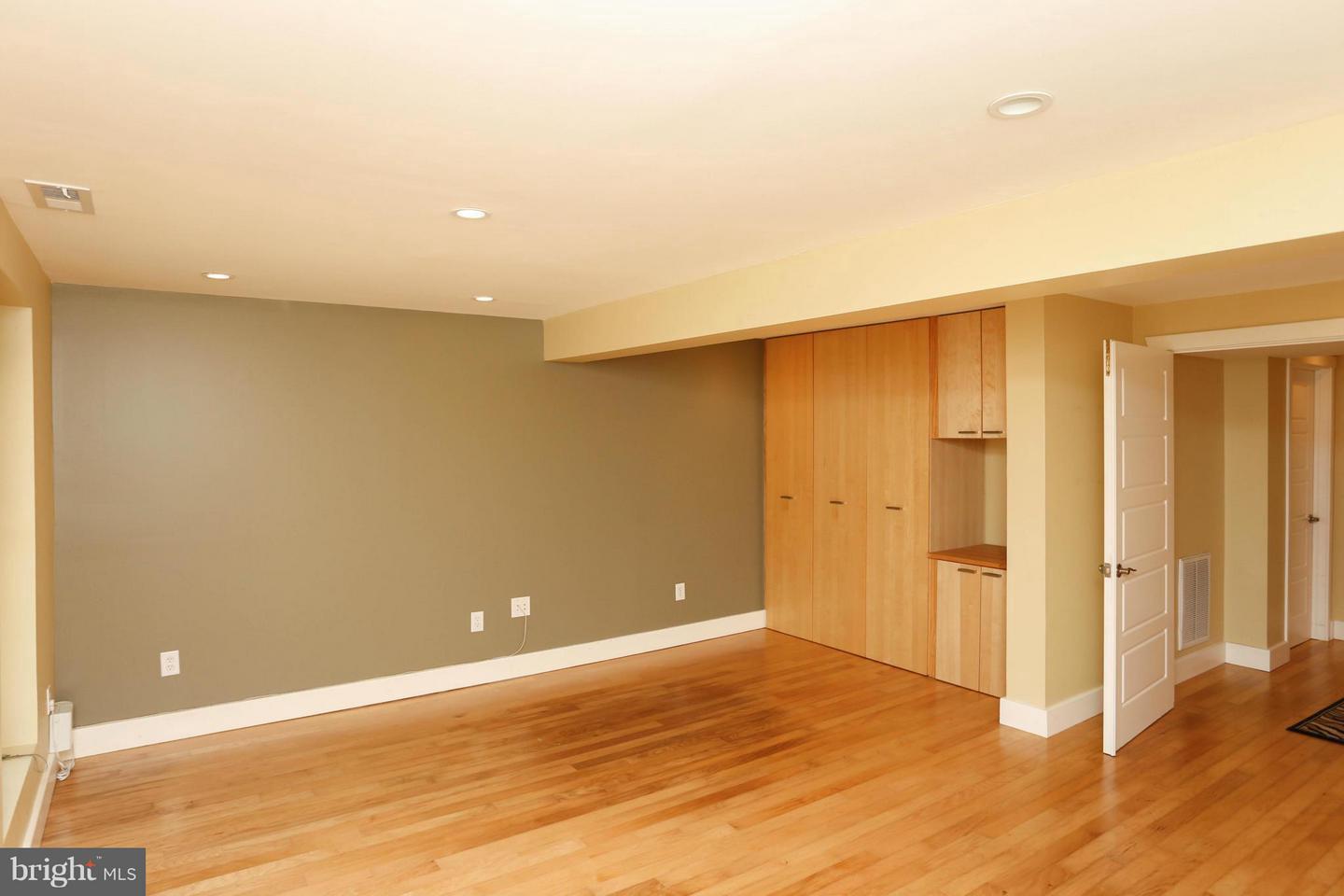 OAKMONT - Residential