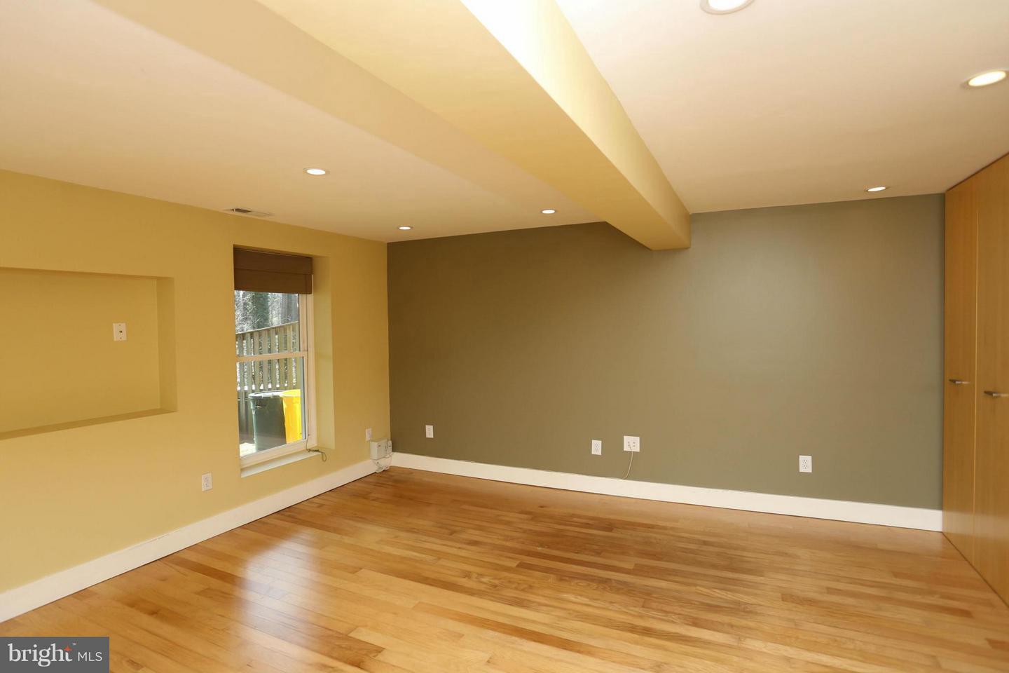 OAKMONT - Residential
