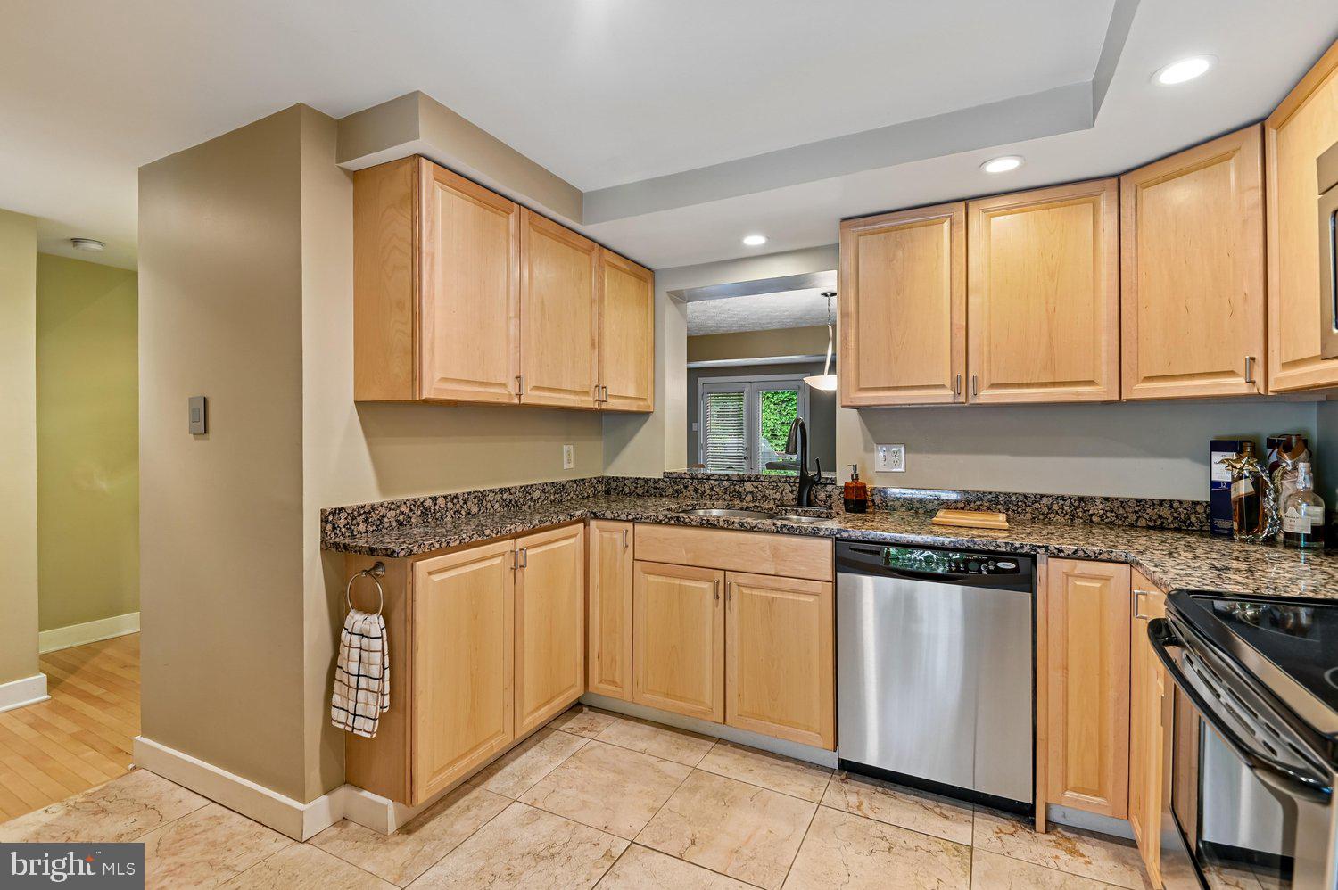 OAKMONT - Residential