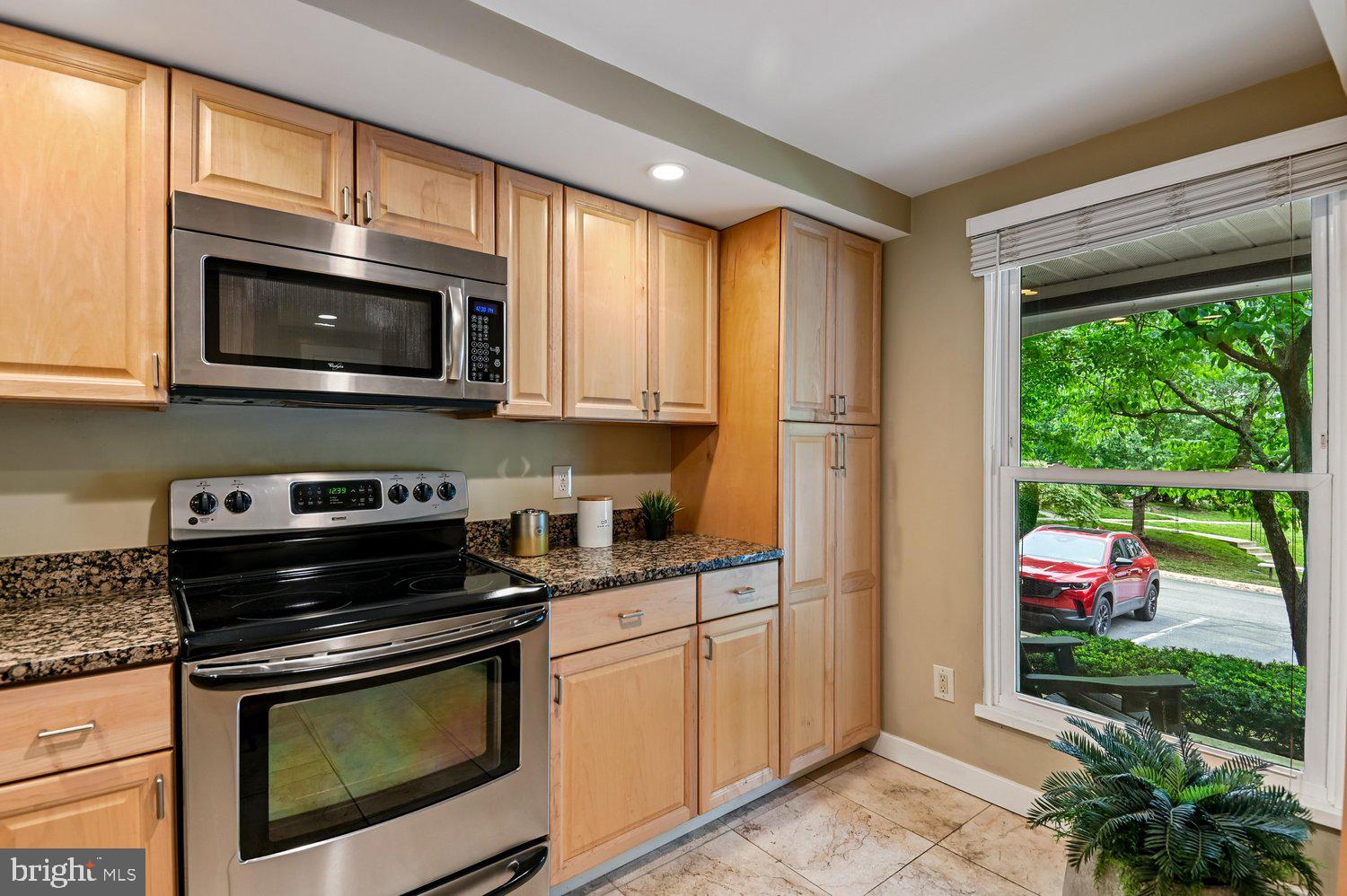 OAKMONT - Residential