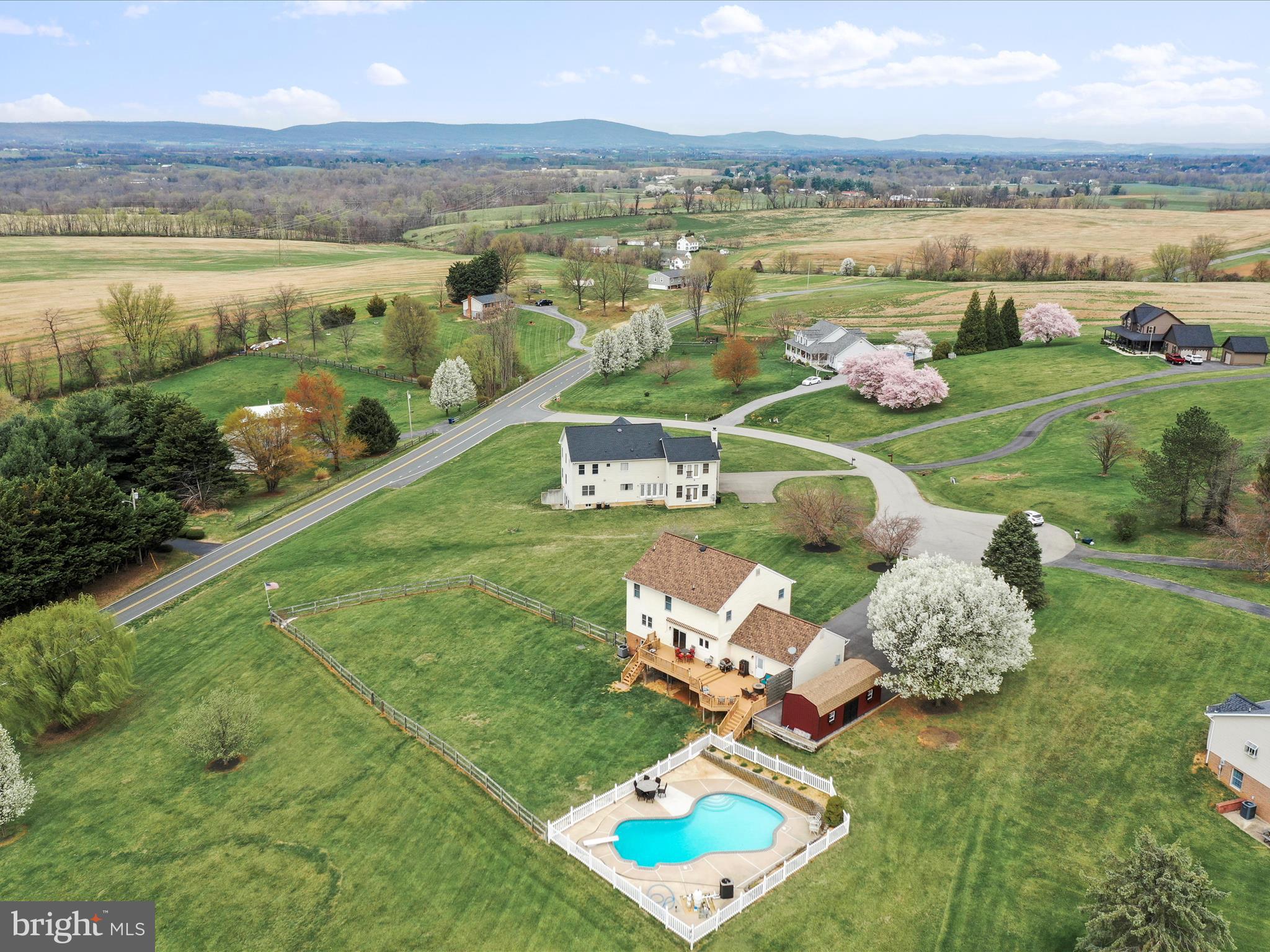 PROMISE LAND - Residential