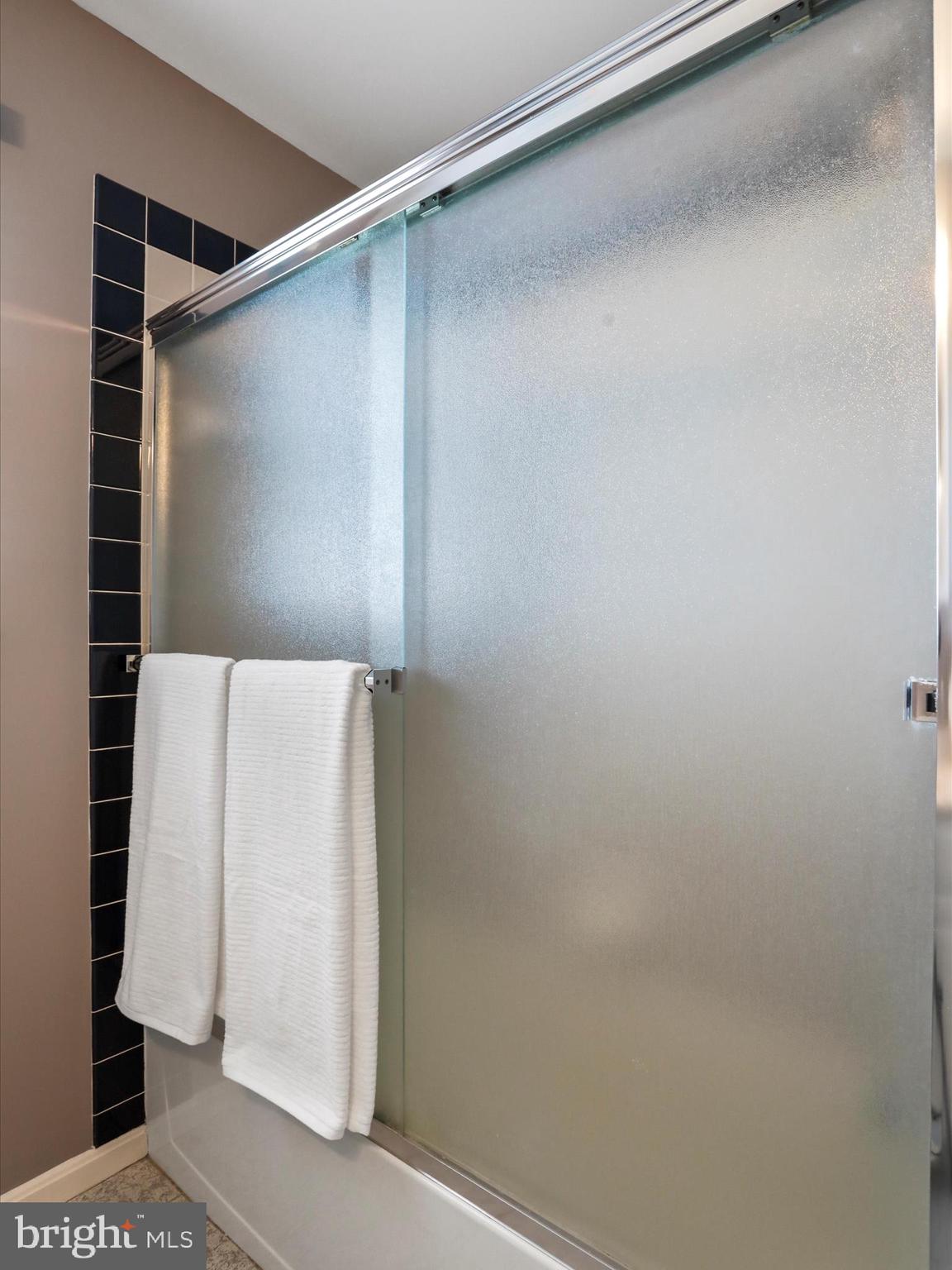 PROMISE LAND - Residential