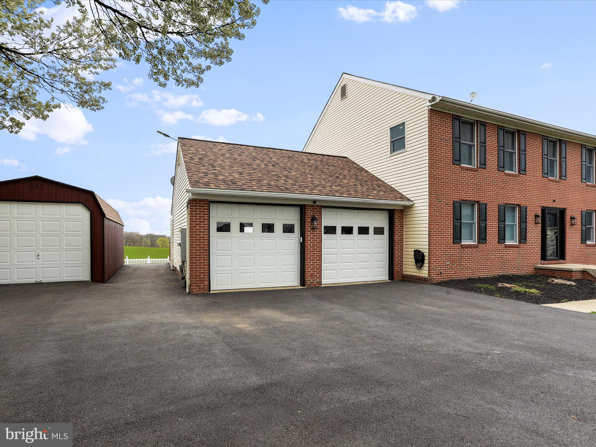 PROMISE LAND - Residential