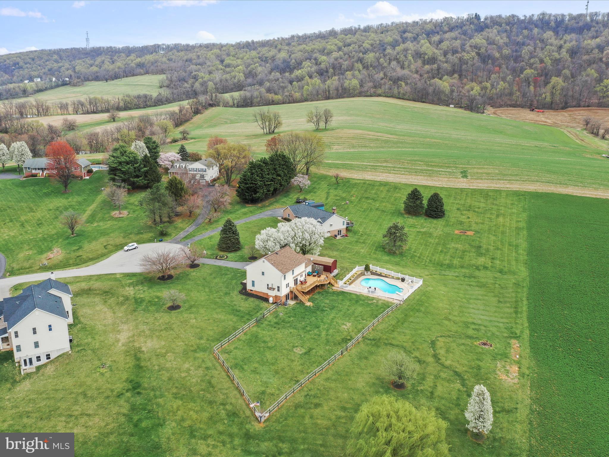 PROMISE LAND - Residential