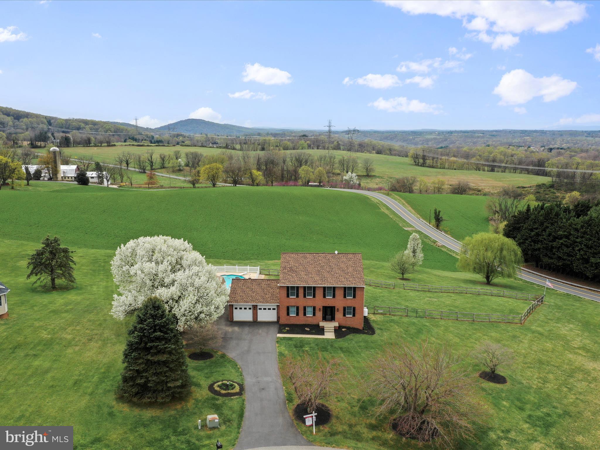 PROMISE LAND - Residential