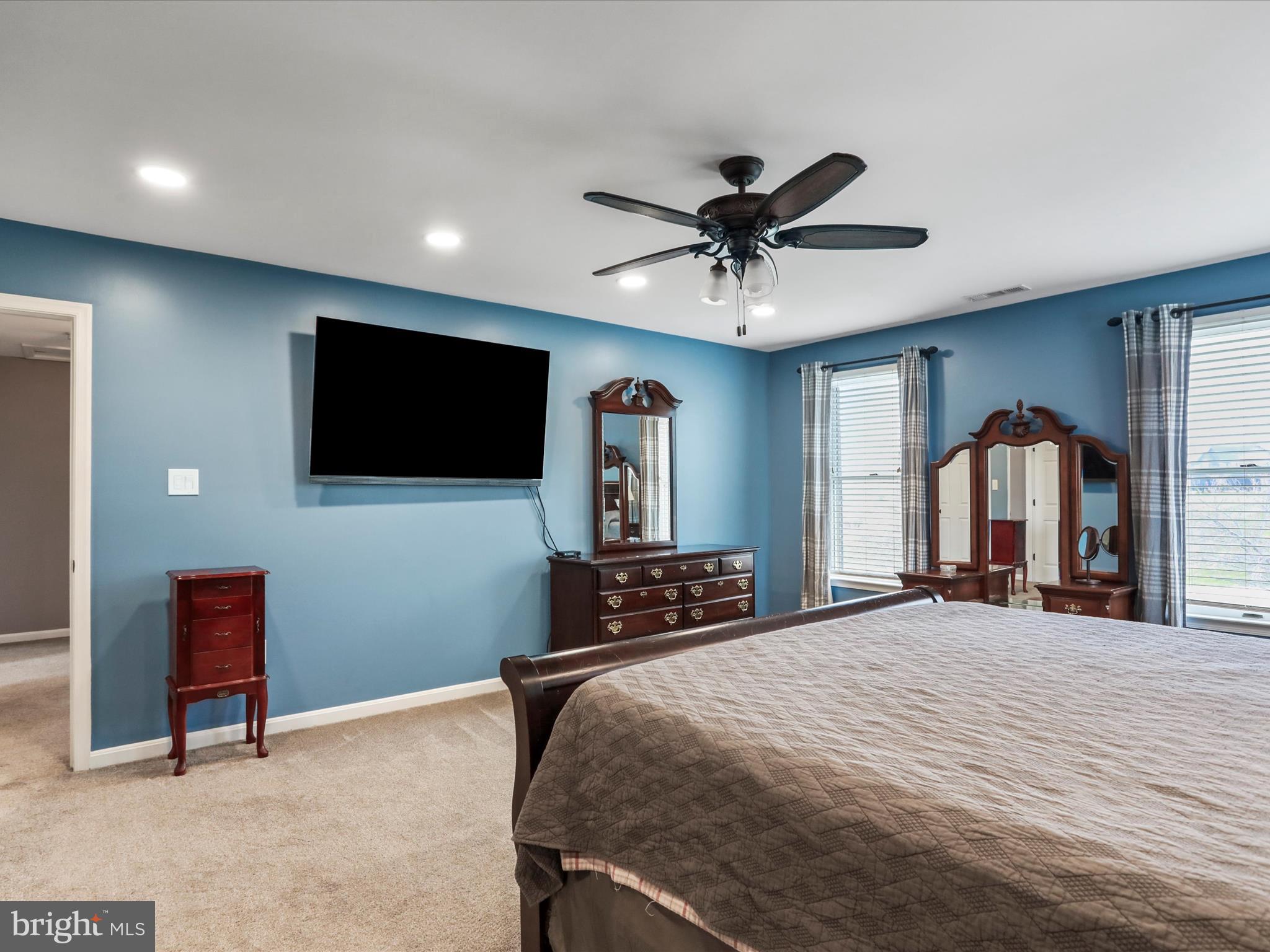 PROMISE LAND - Residential