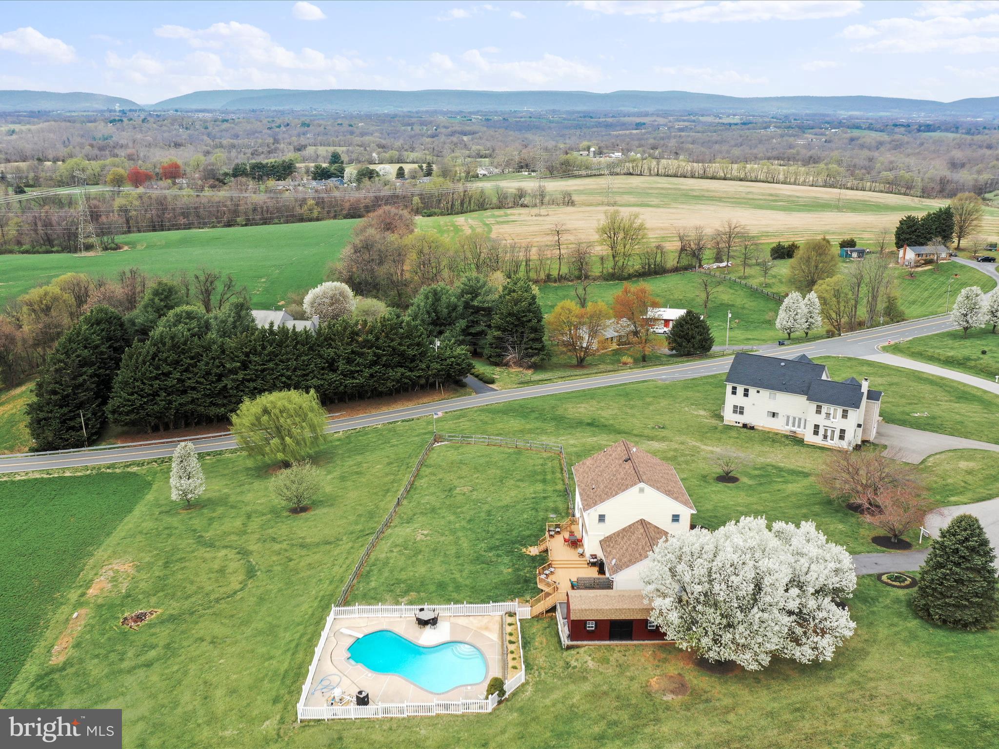 PROMISE LAND - Residential