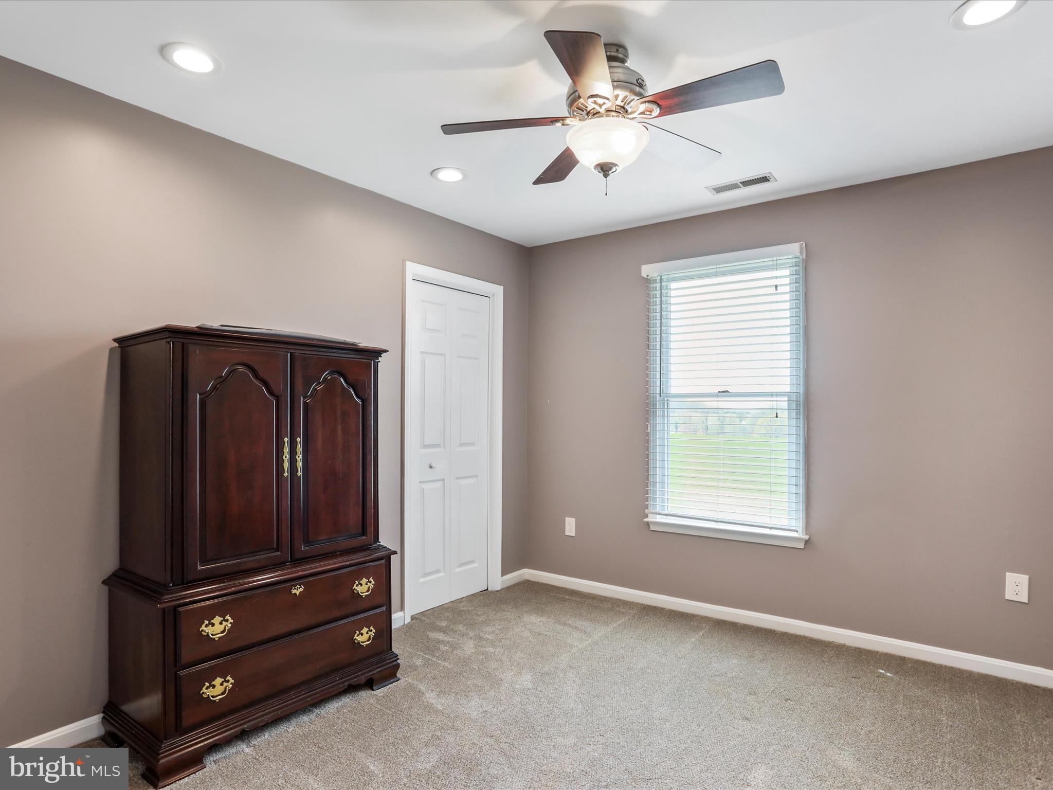 PROMISE LAND - Residential