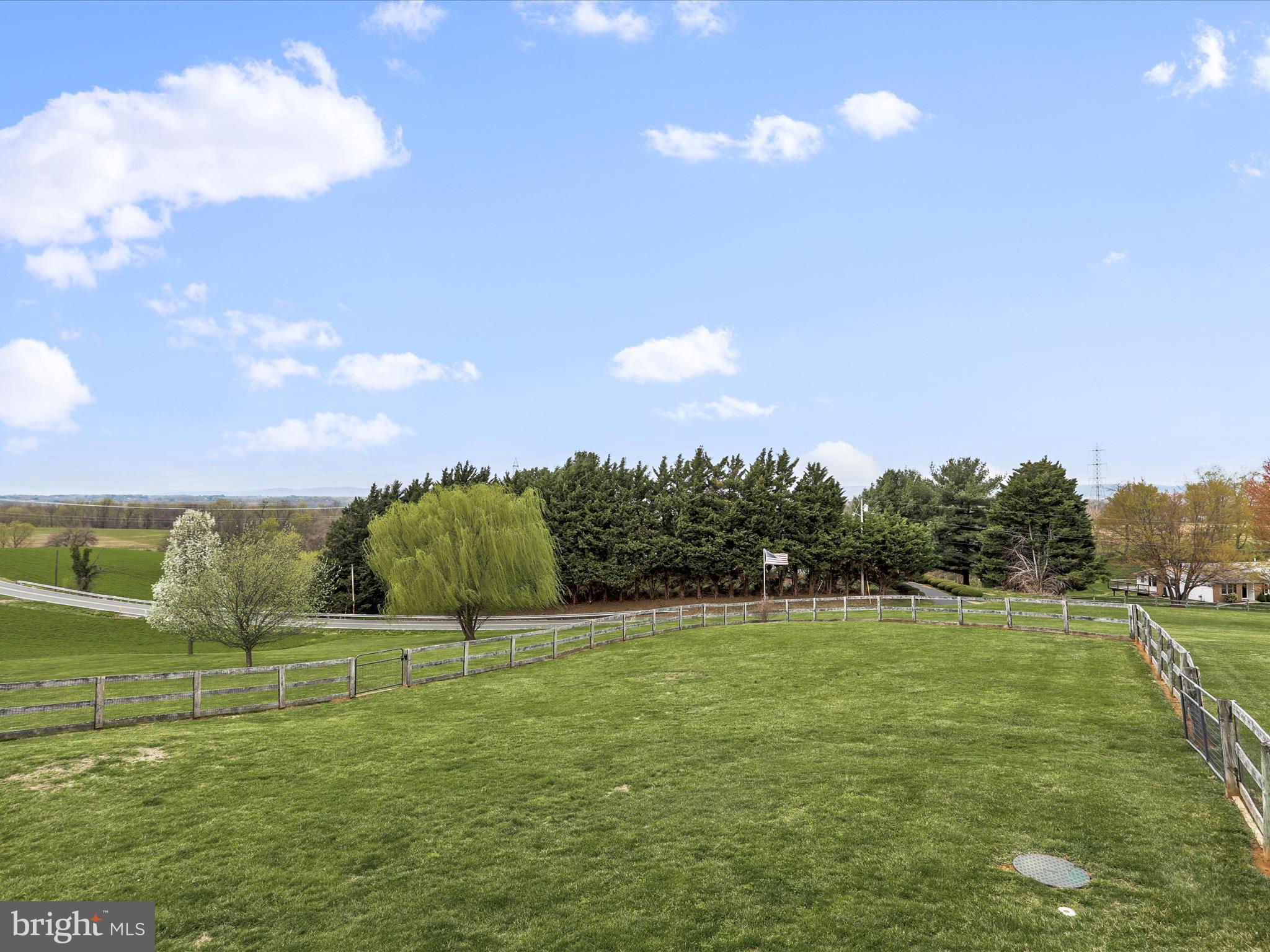 PROMISE LAND - Residential