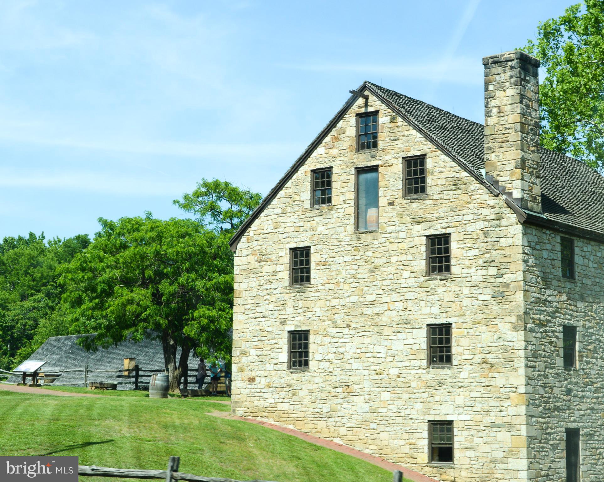 MT VERNON TERRACE - Residential Lease