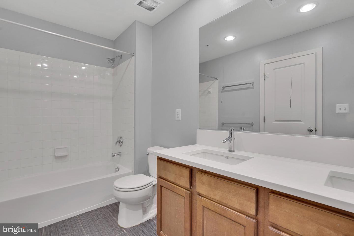 CAPITOL QUARTER - Residential Lease