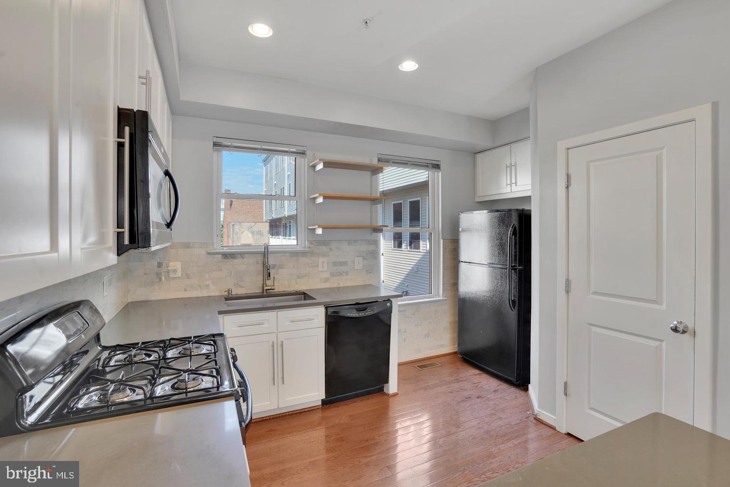CAPITOL QUARTER - Residential Lease