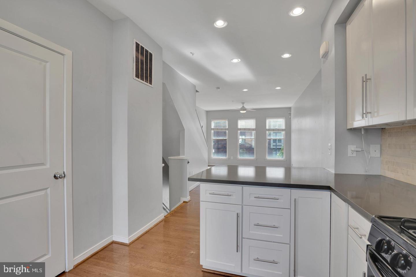 CAPITOL QUARTER - Residential Lease