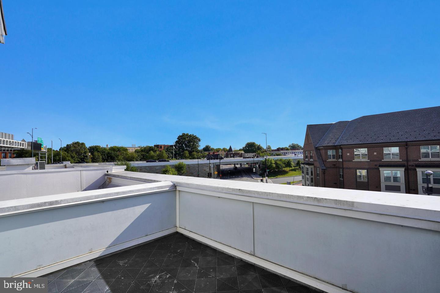 CAPITOL QUARTER - Residential Lease