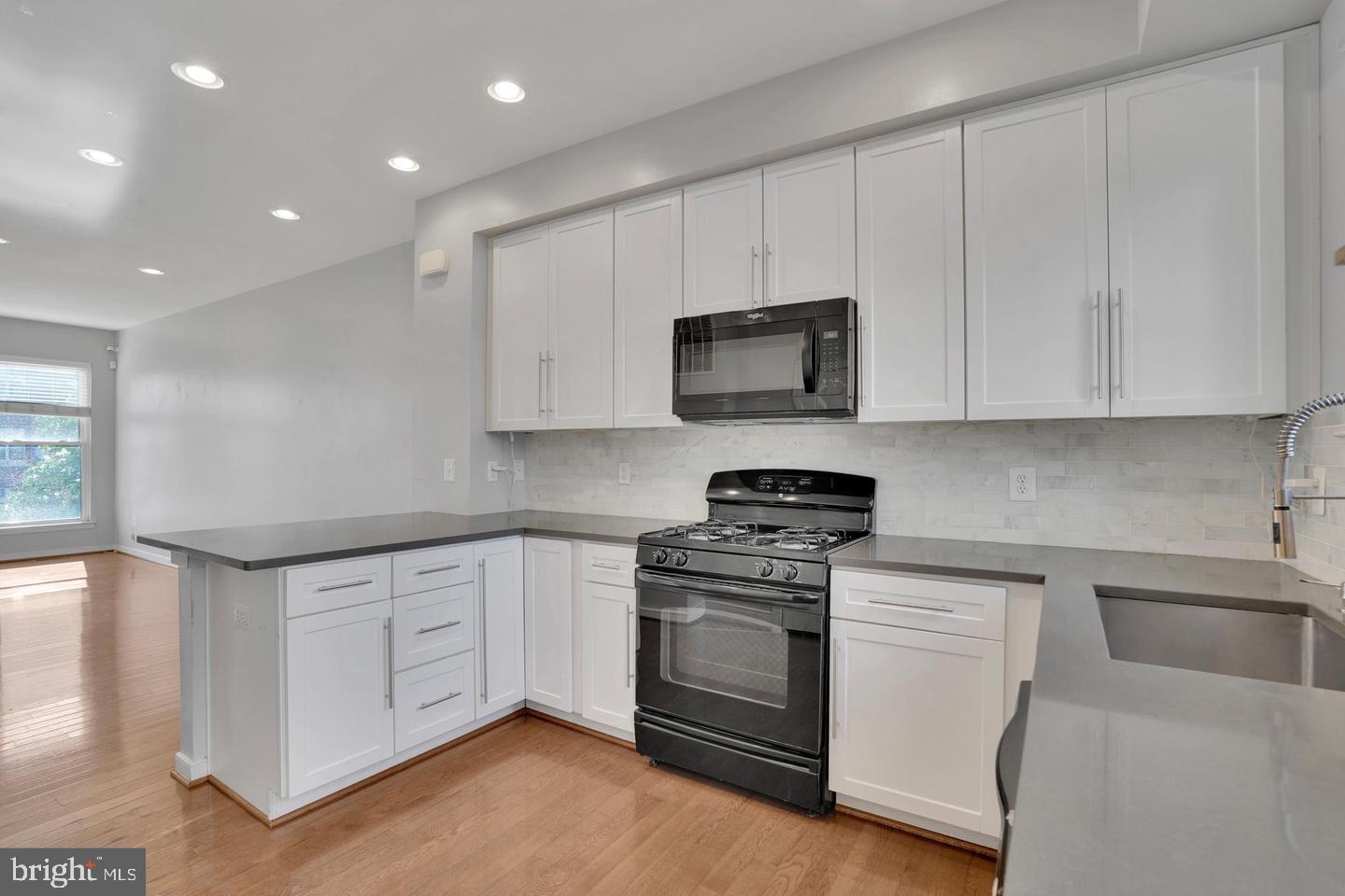 CAPITOL QUARTER - Residential Lease
