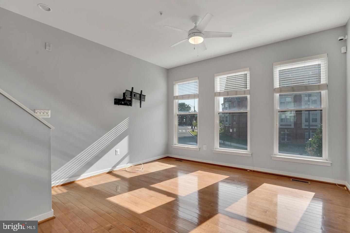 CAPITOL QUARTER - Residential Lease