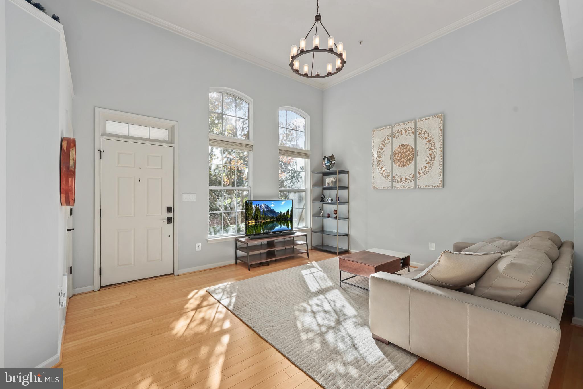 LINCOLN PARK - Residential