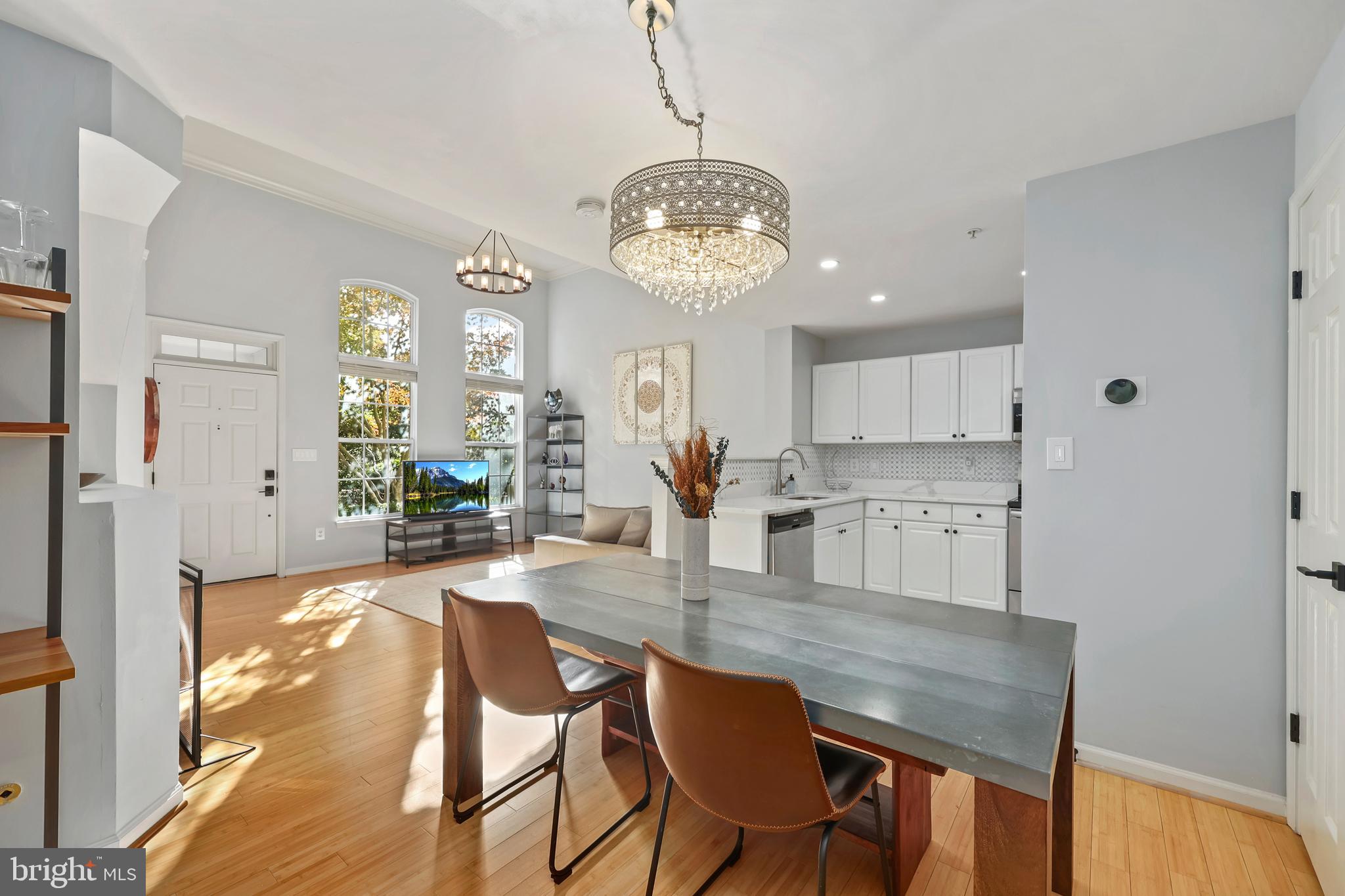 LINCOLN PARK - Residential