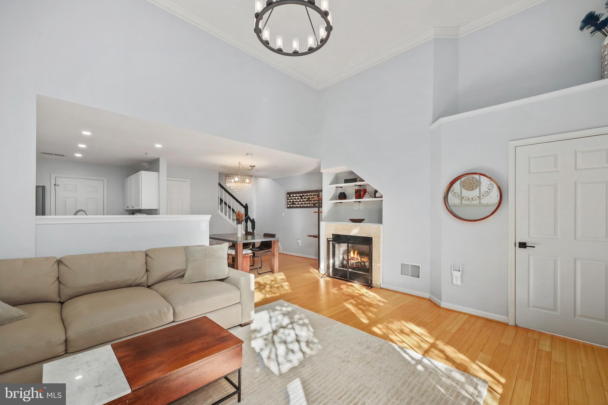 LINCOLN PARK - Residential