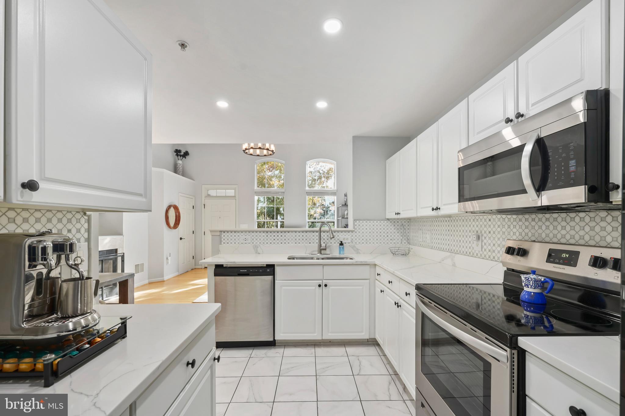 LINCOLN PARK - Residential