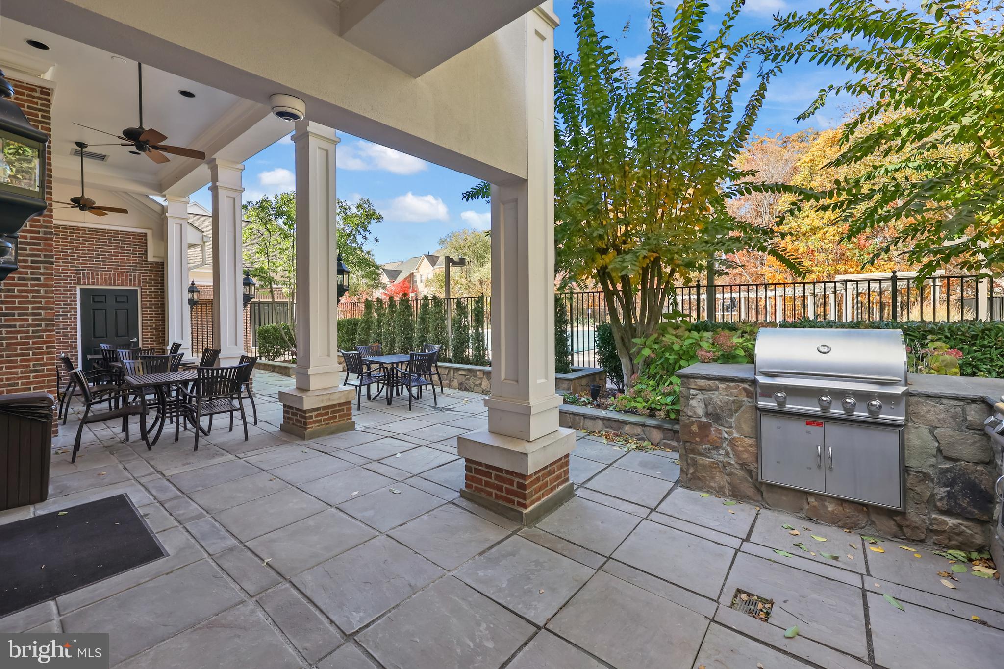 LINCOLN PARK - Residential